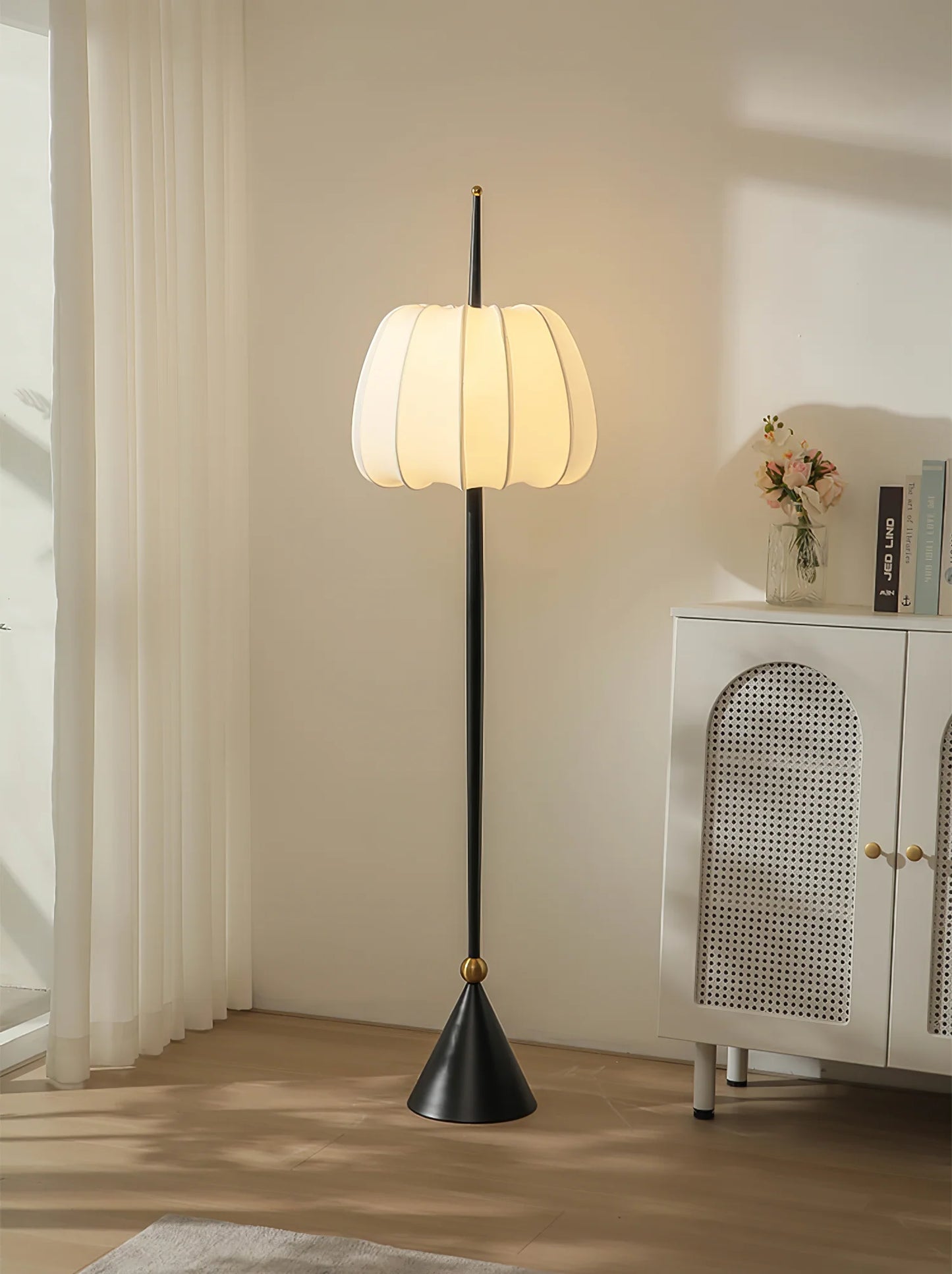 Lantern Bloom Floor Lamp - Loonglight