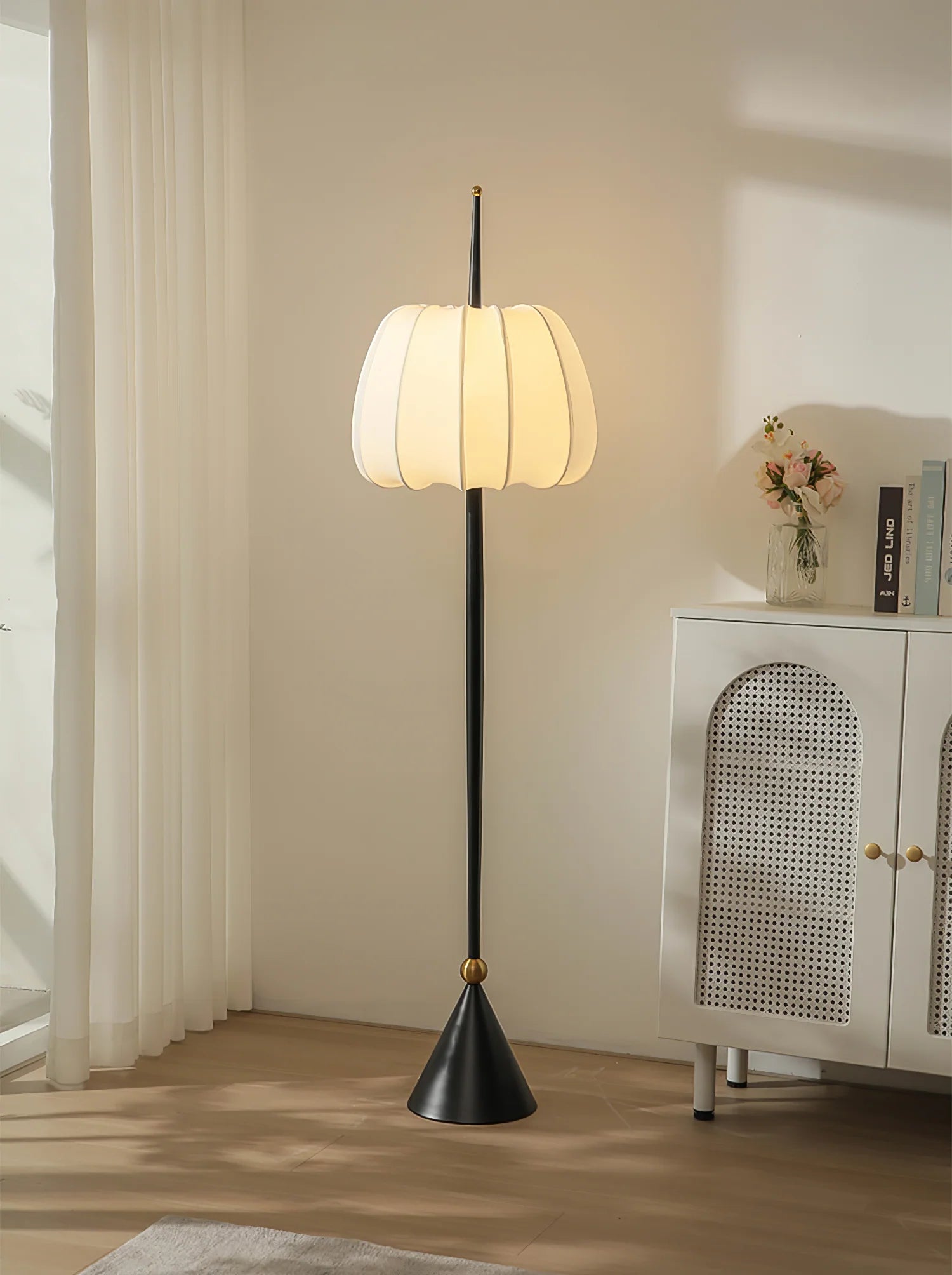 Lantern Bloom Floor Lamp - Loonglight
