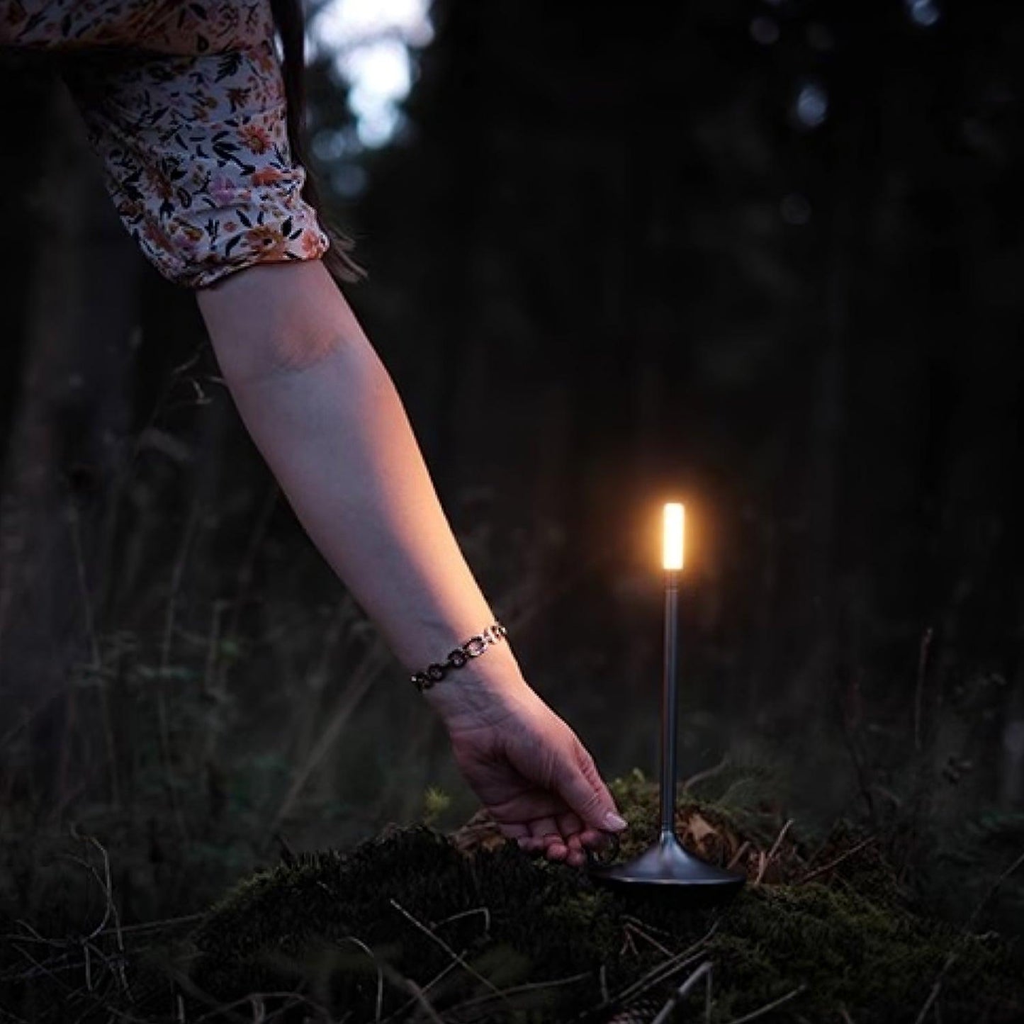 Latin Candles Table Lamp - Loonglight