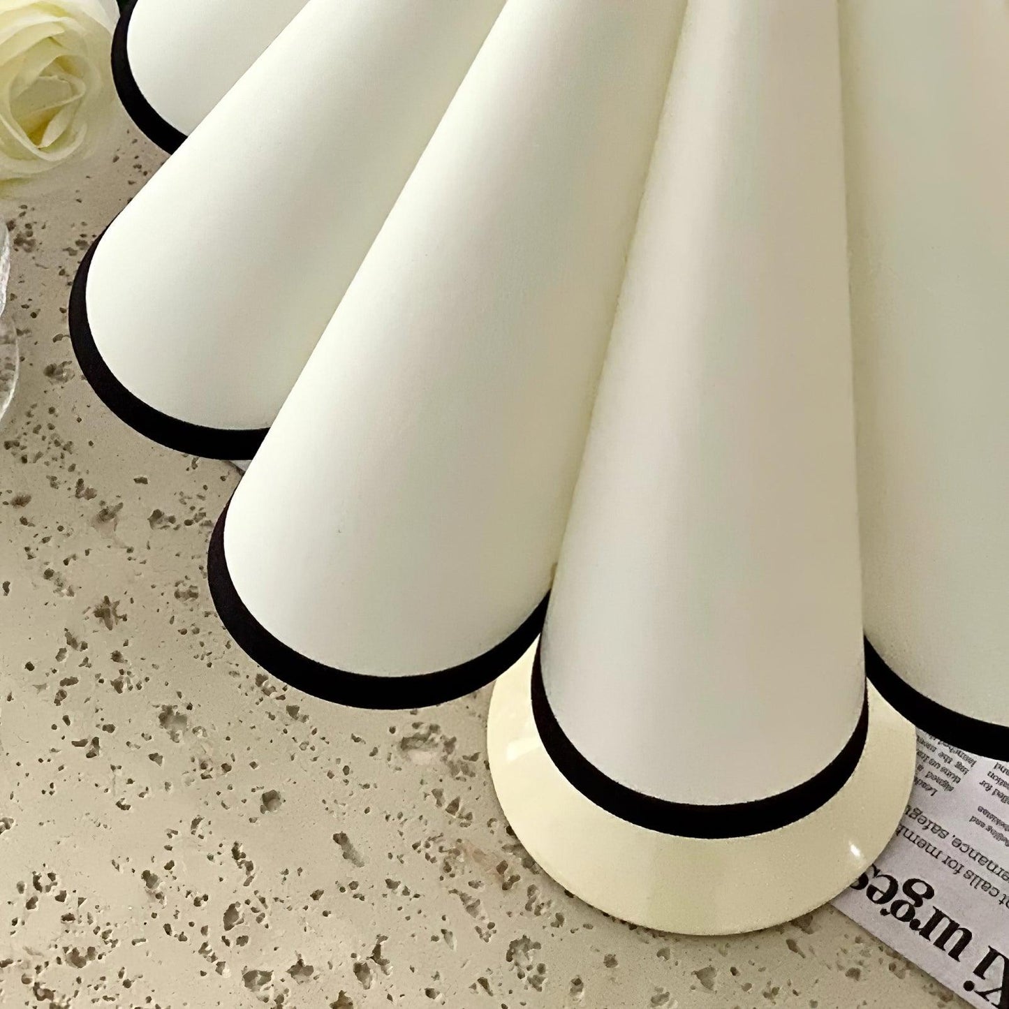 Lauren Table Lamp - Loonglight