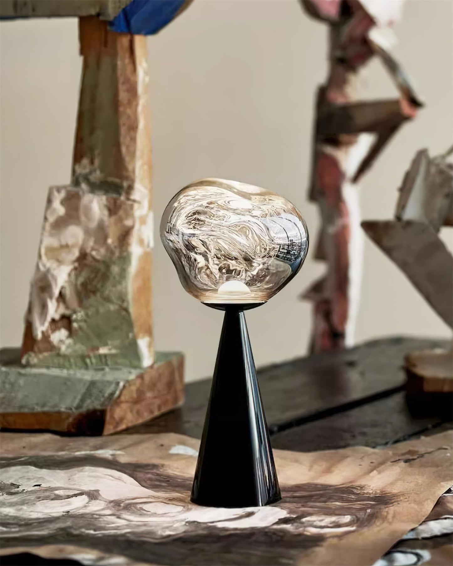 Lava Charge Table Lamp - Loonglight