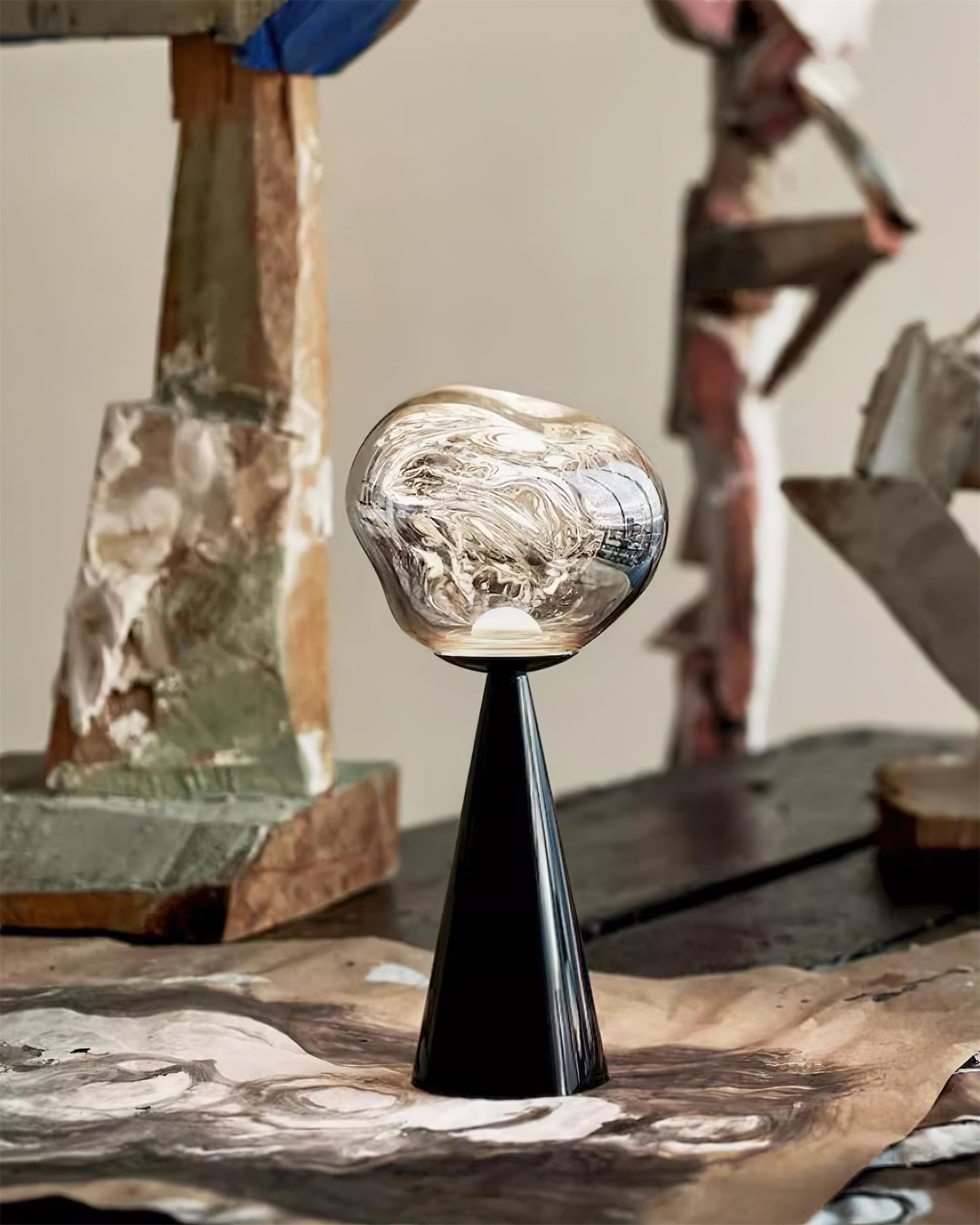 Lava Charge Table Lamp - Loonglight