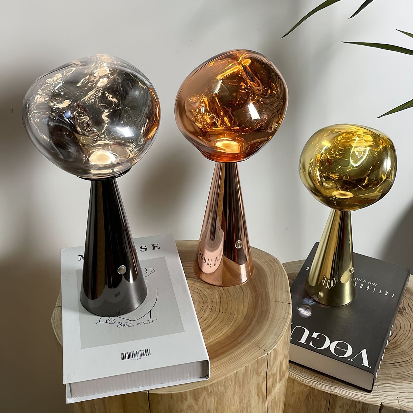 Lava Charge Table Lamp - Loonglight