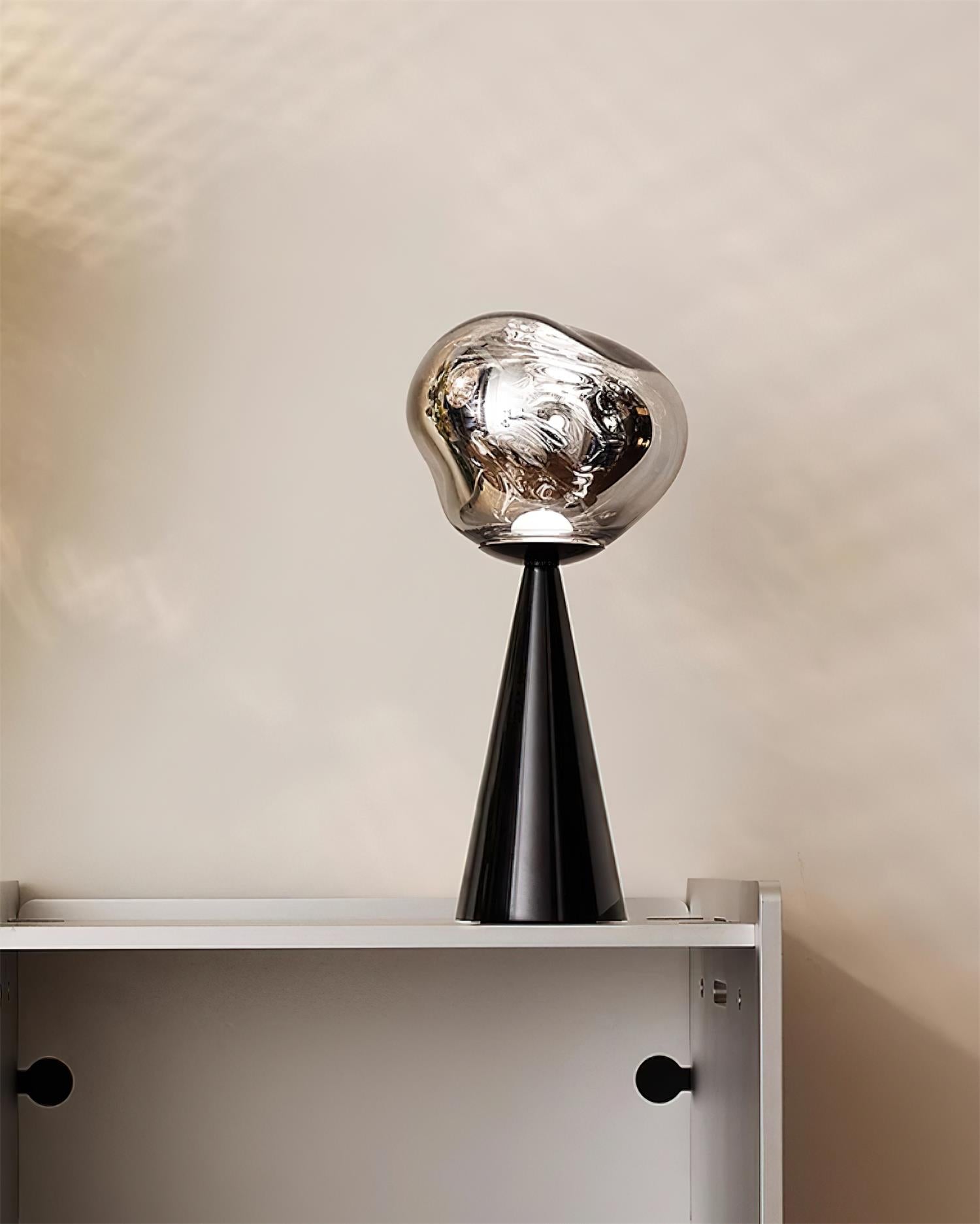 Lava Charge Table Lamp - Loonglight