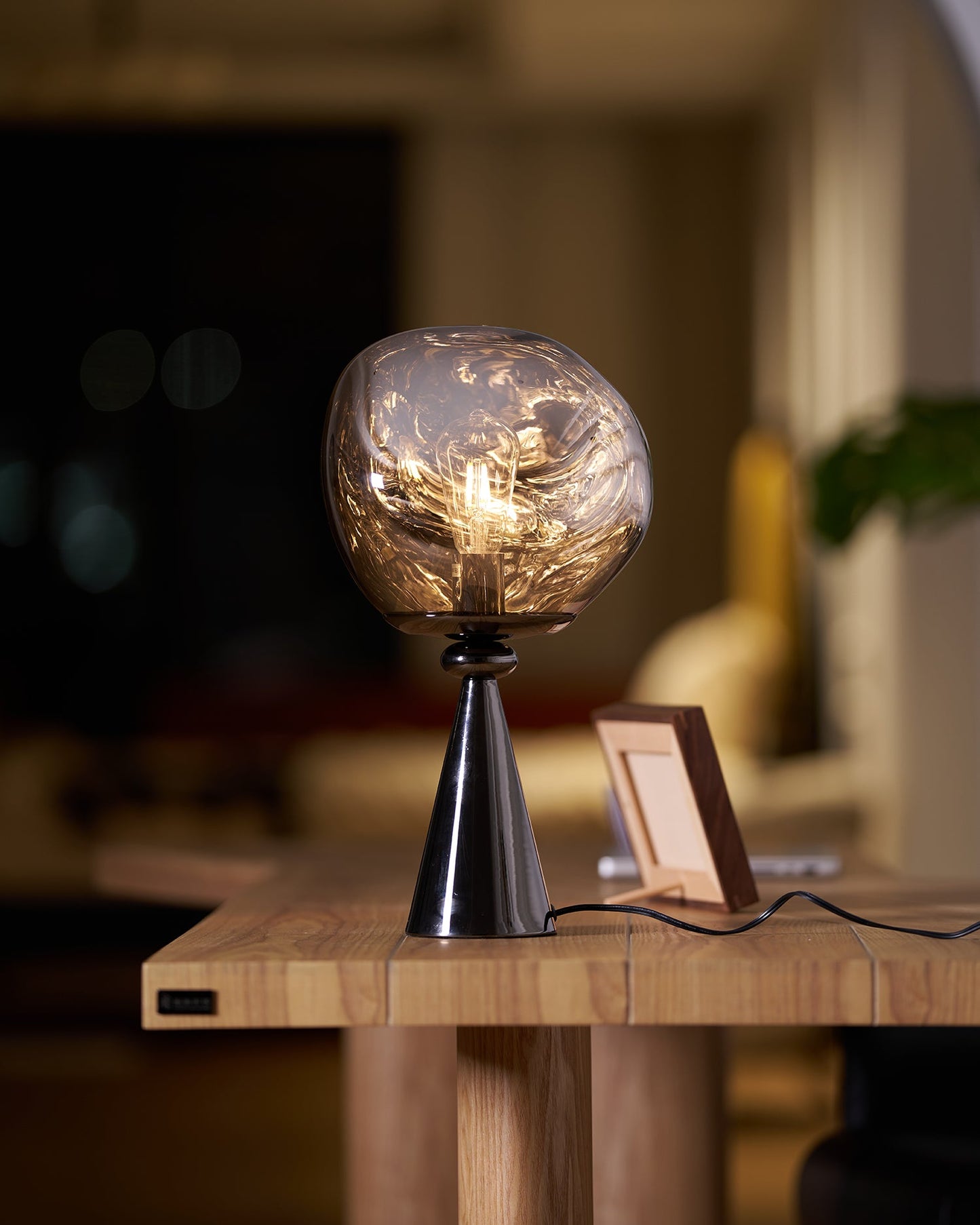 Lava Cone Fat Table Lamp - Loonglight