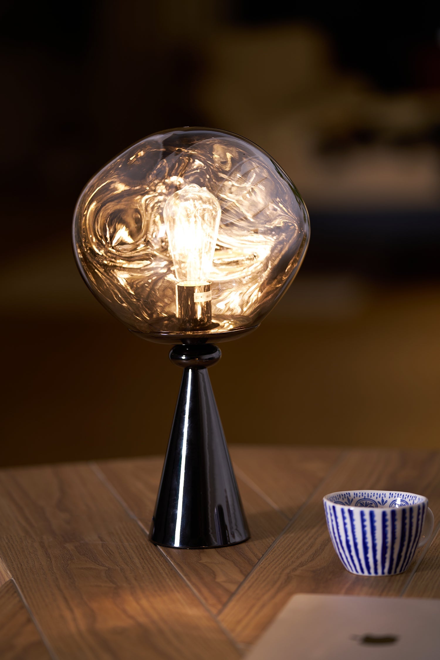 Lava Cone Fat Table Lamp - Loonglight