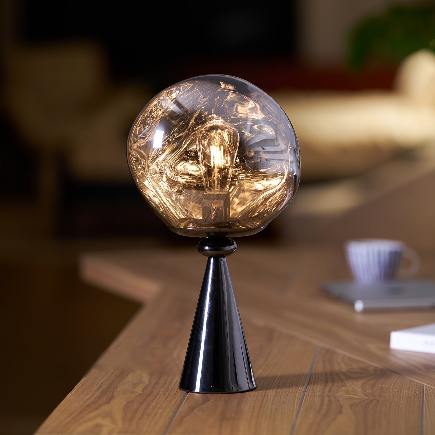 Lava Cone Fat Table Lamp - Loonglight