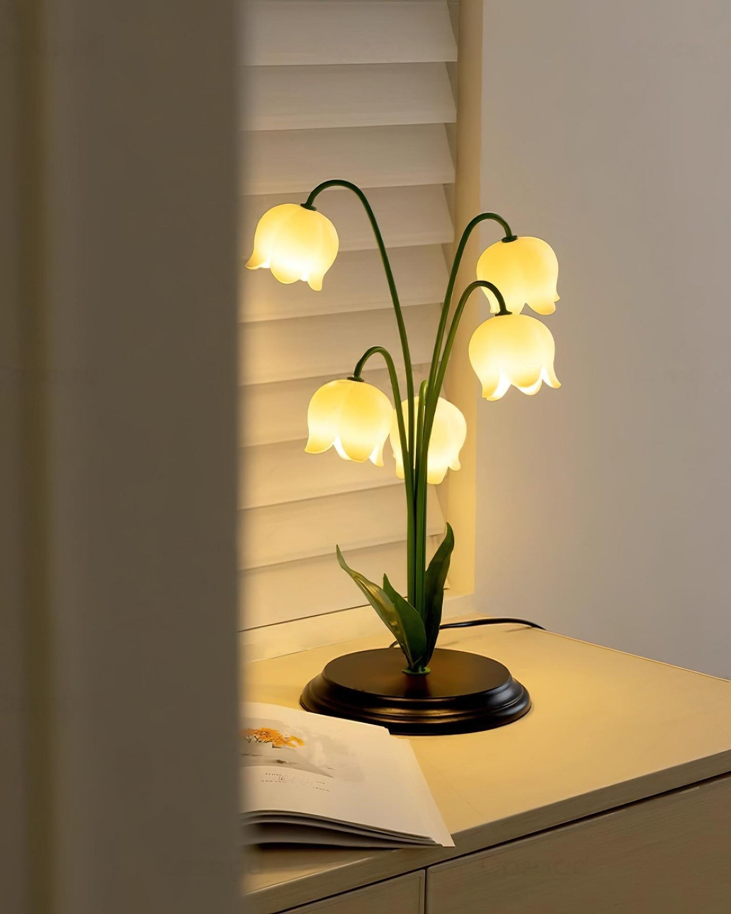 Lily Valley Table Lamp - Loonglight