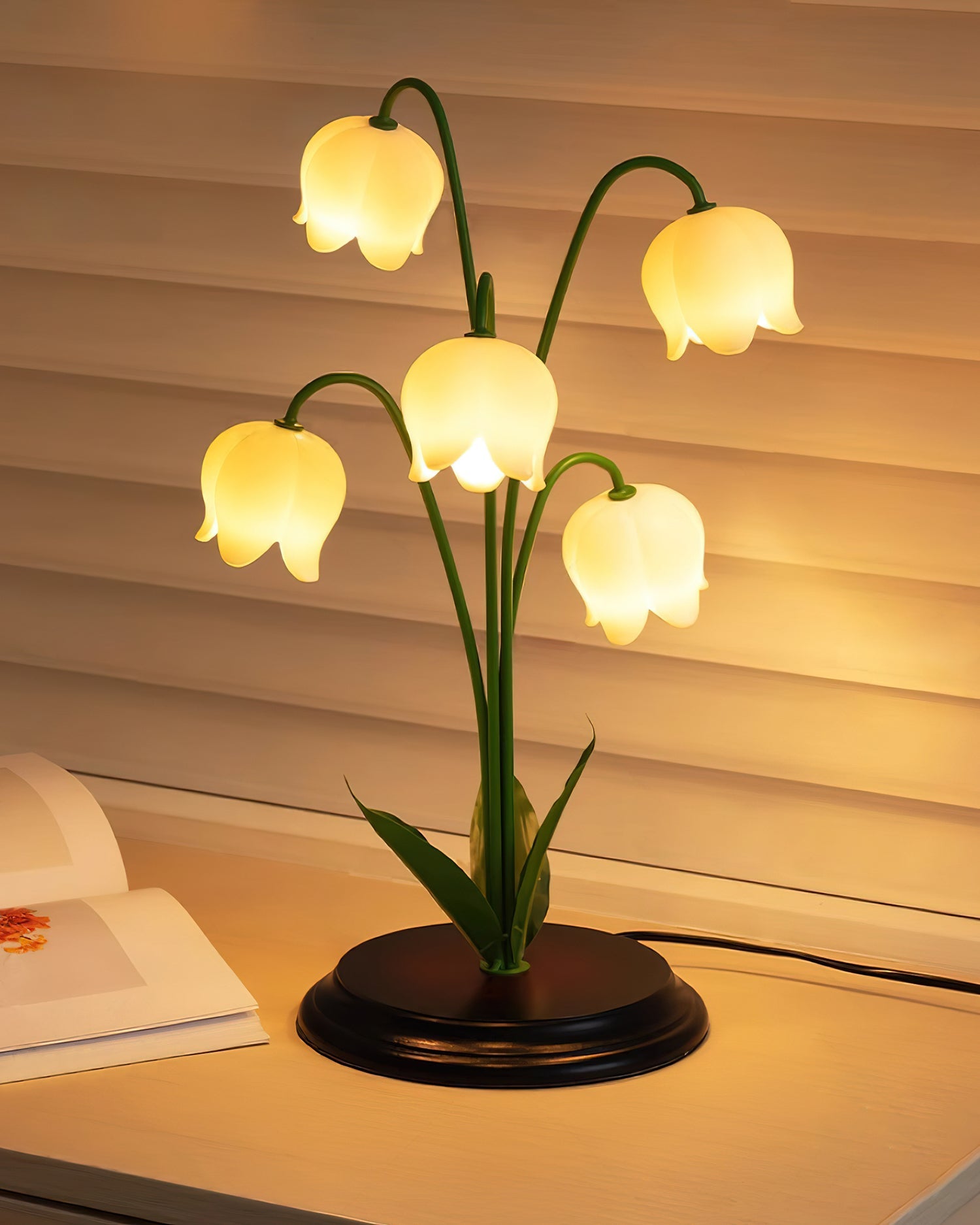 Lily Valley Table Lamp - Loonglight