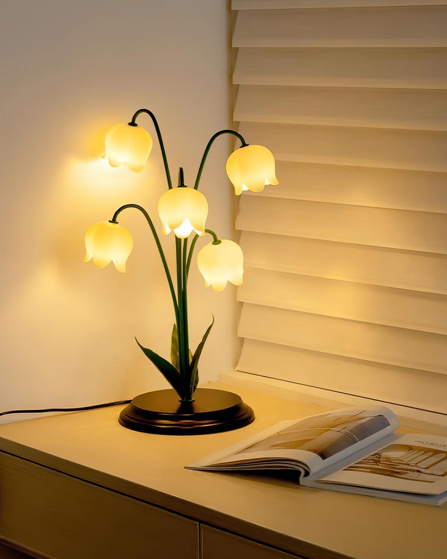 Lily Valley Table Lamp - Loonglight