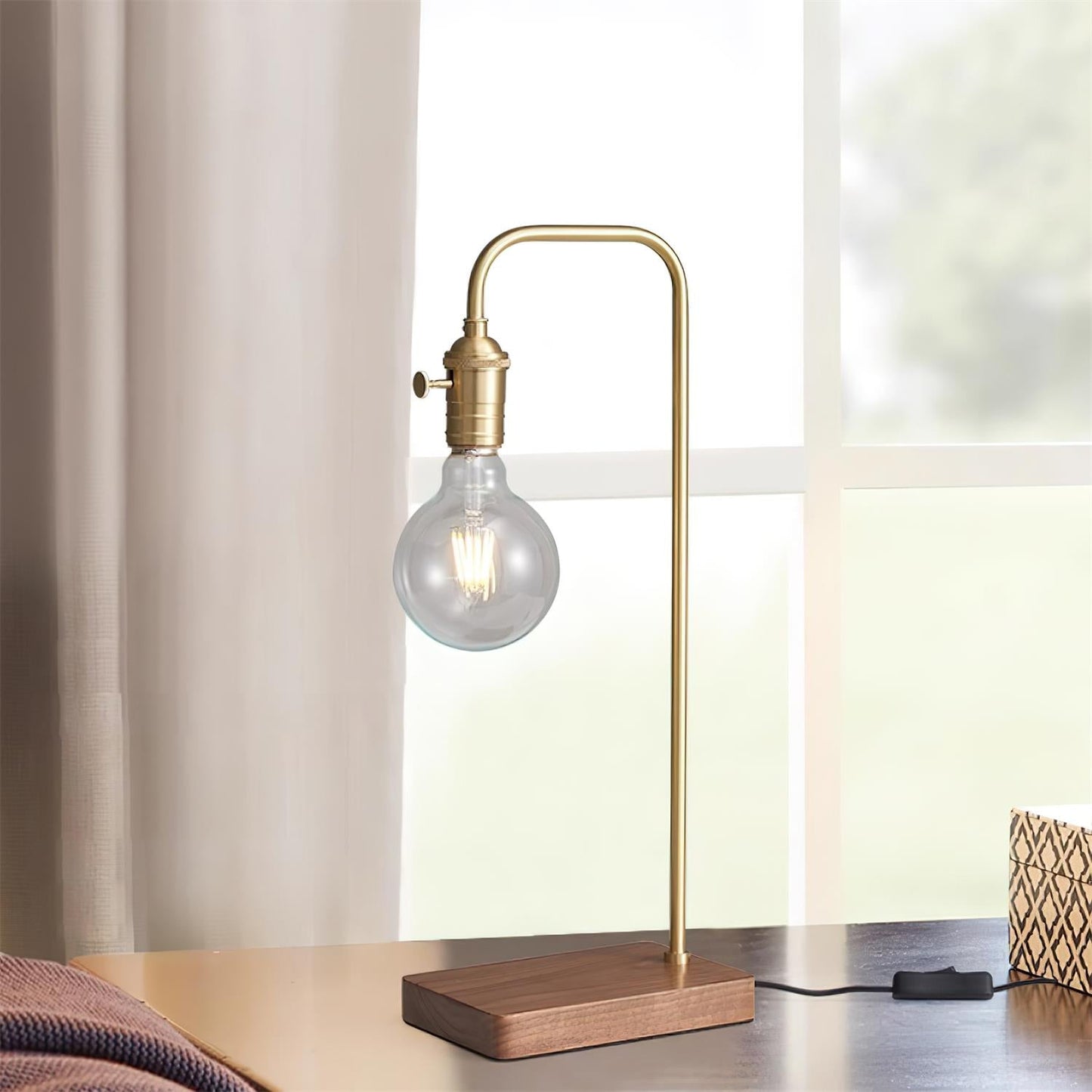 Lola Brass Table Lamp - Loonglight