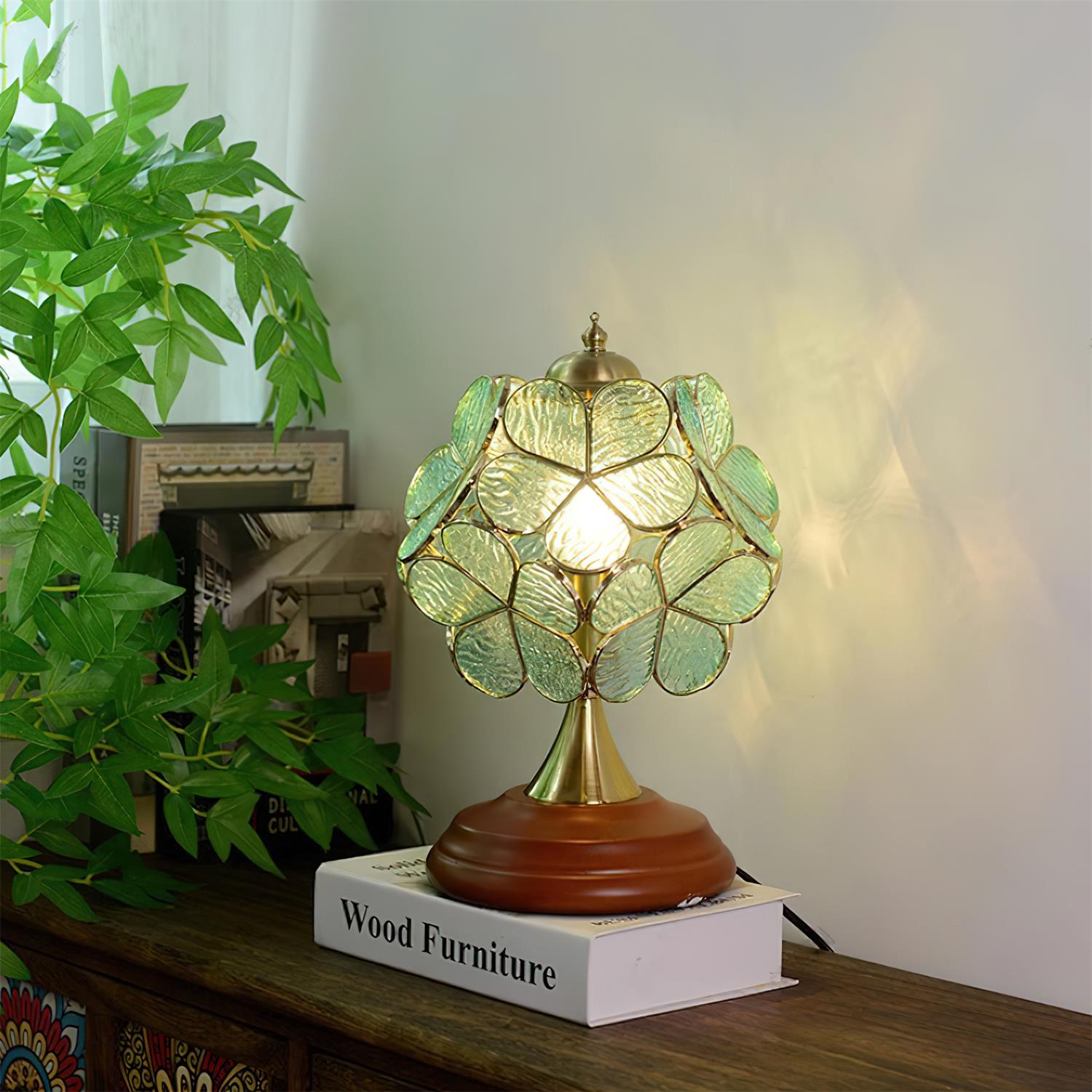 Lumi Tiffany Glass Table Lamp - Loonglight