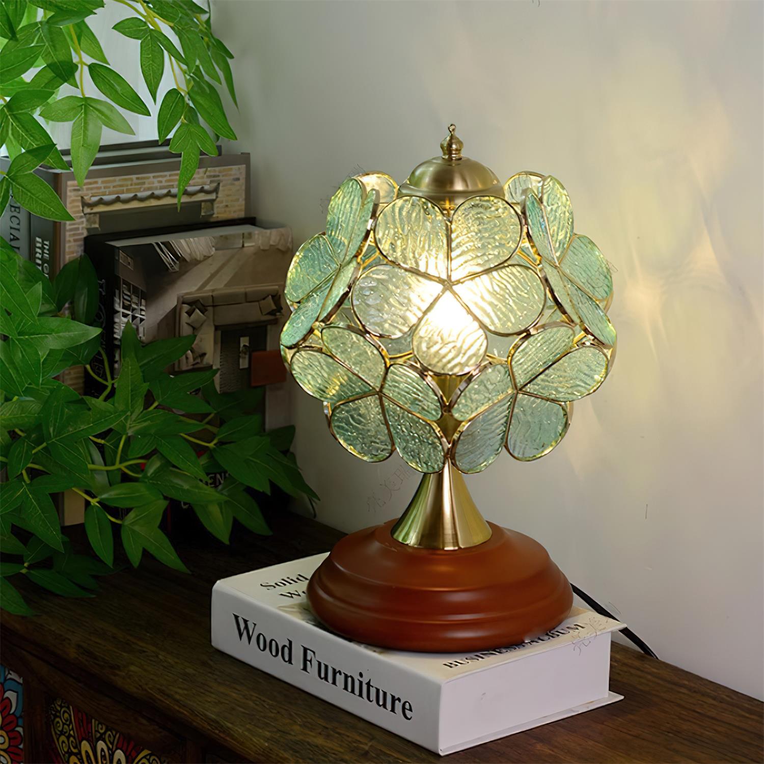 Lumi Tiffany Glass Table Lamp - Loonglight