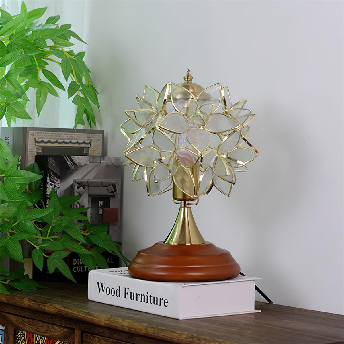 Lumi Tiffany Glass Table Lamp - Loonglight