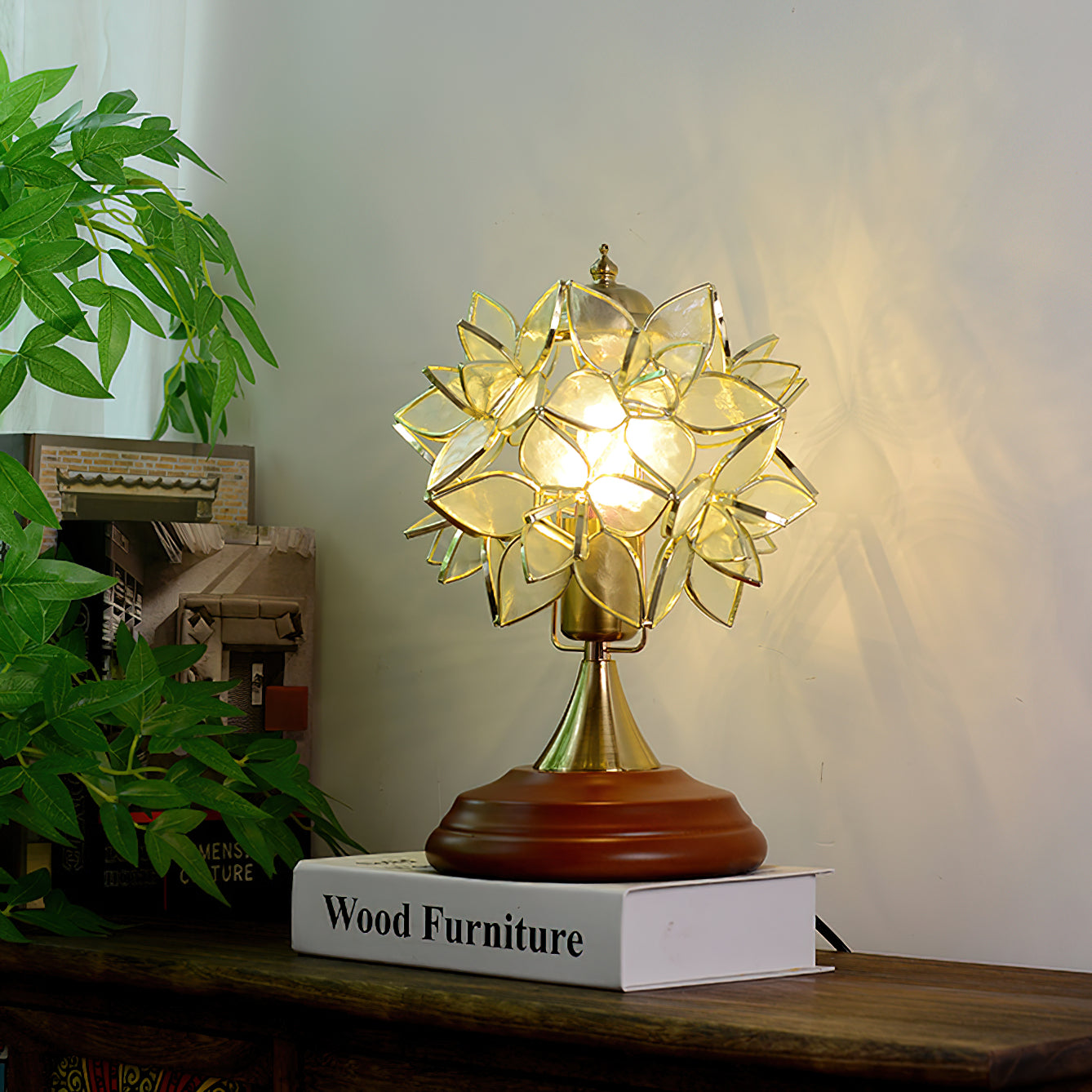 Lumi Tiffany Glass Table Lamp - Loonglight