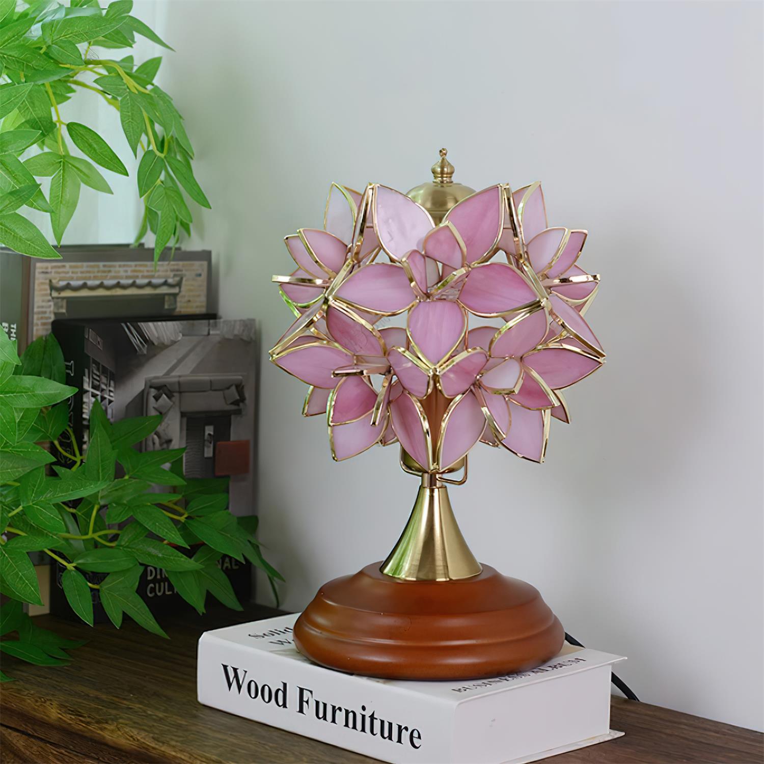 Lumi Tiffany Glass Table Lamp - Loonglight