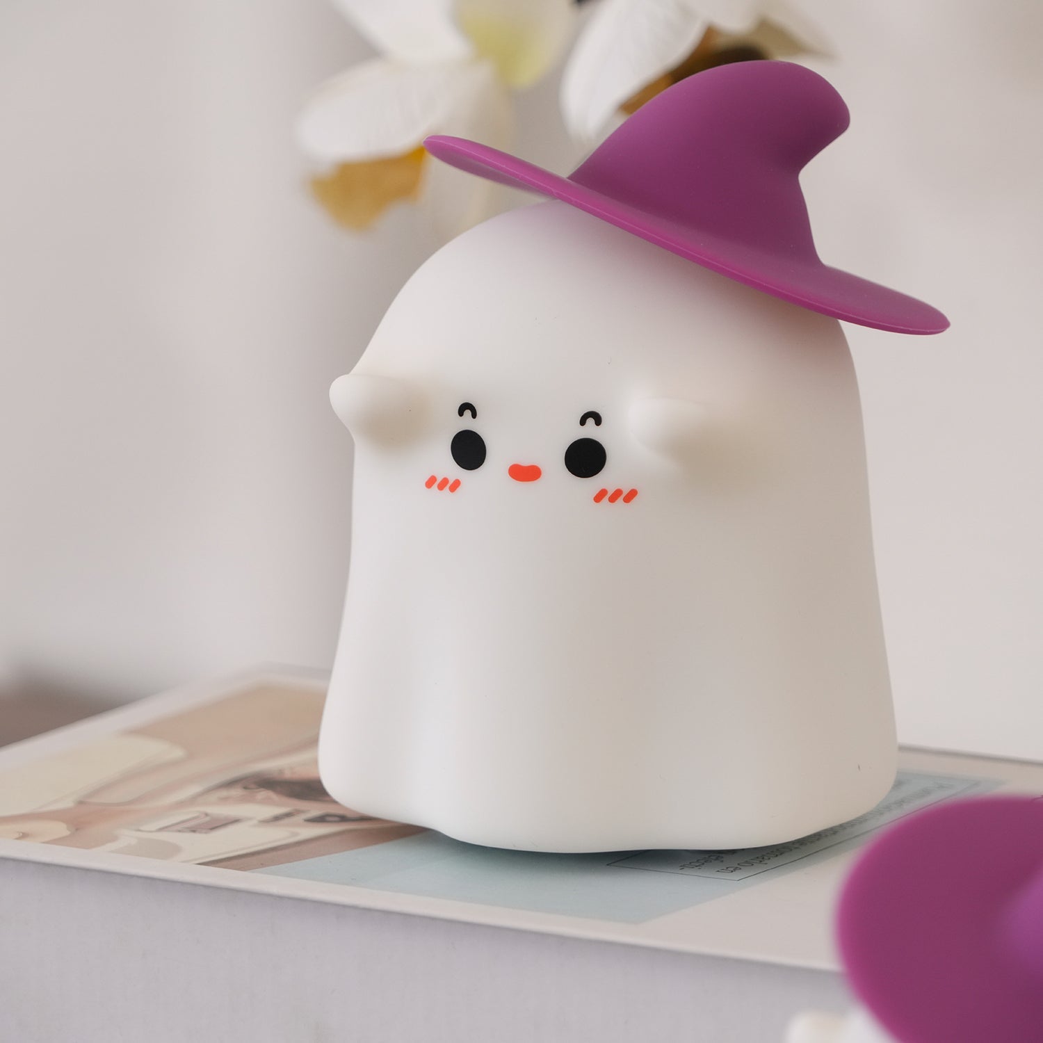 Magic Ghost Small Night Light - Loonglight