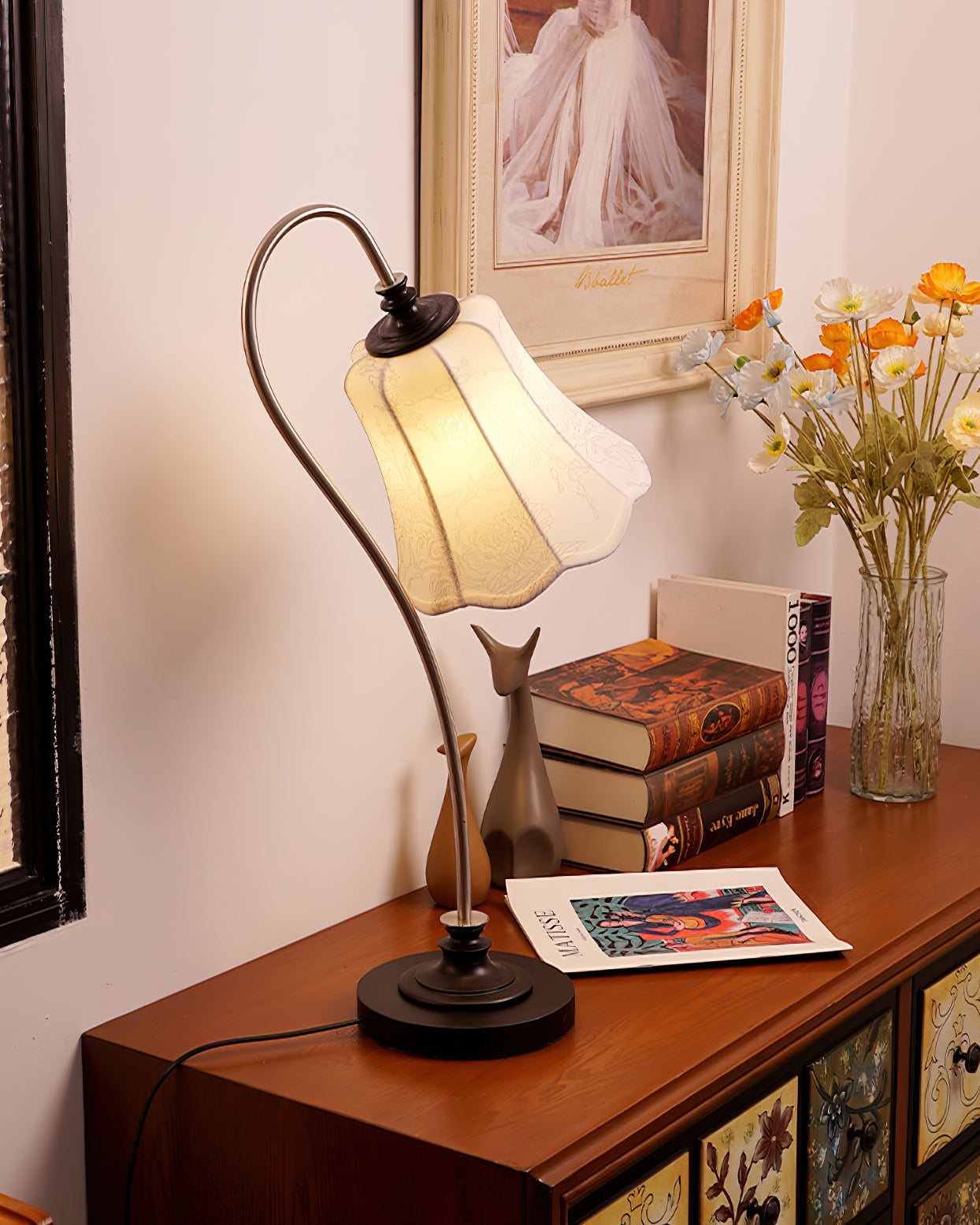 Magnolya Table Lamp - Loonglight