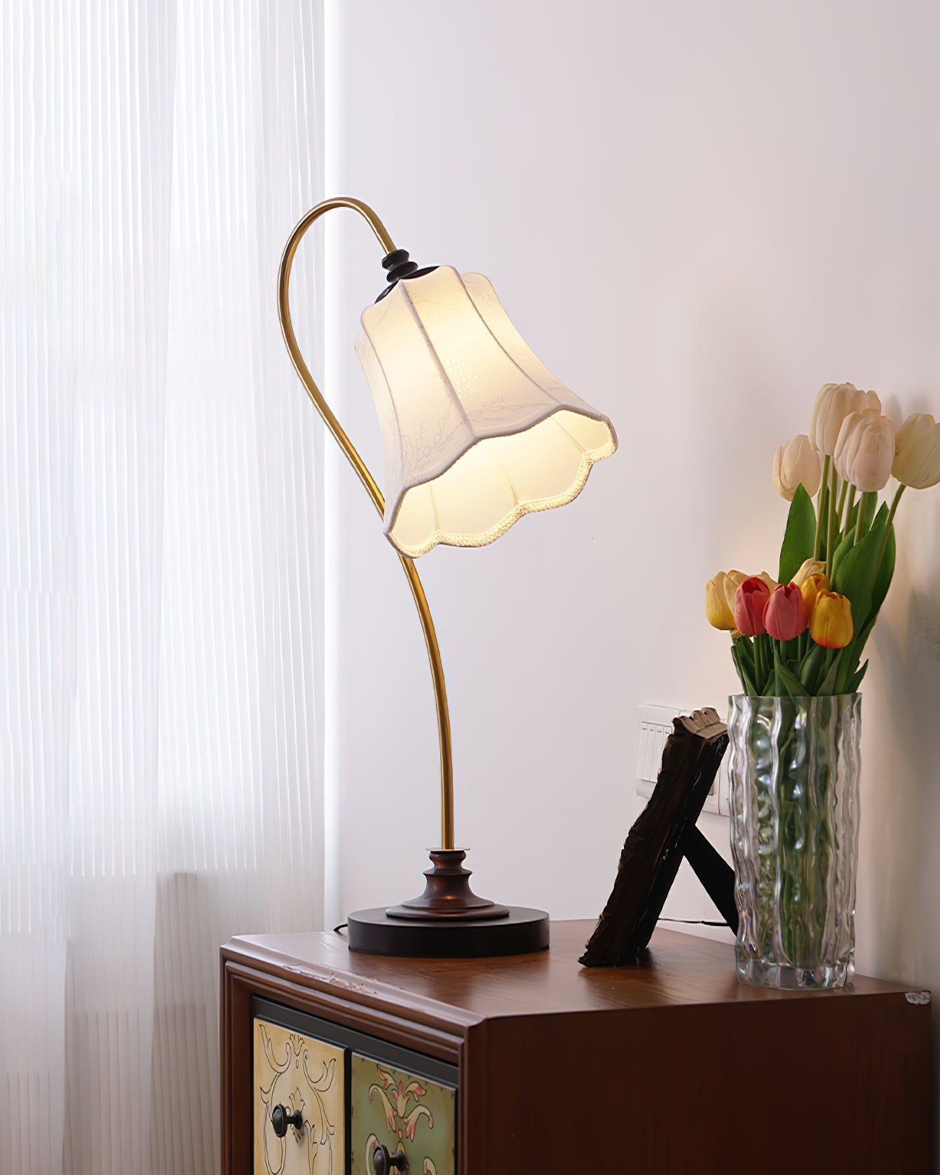Magnolya Table Lamp - Loonglight