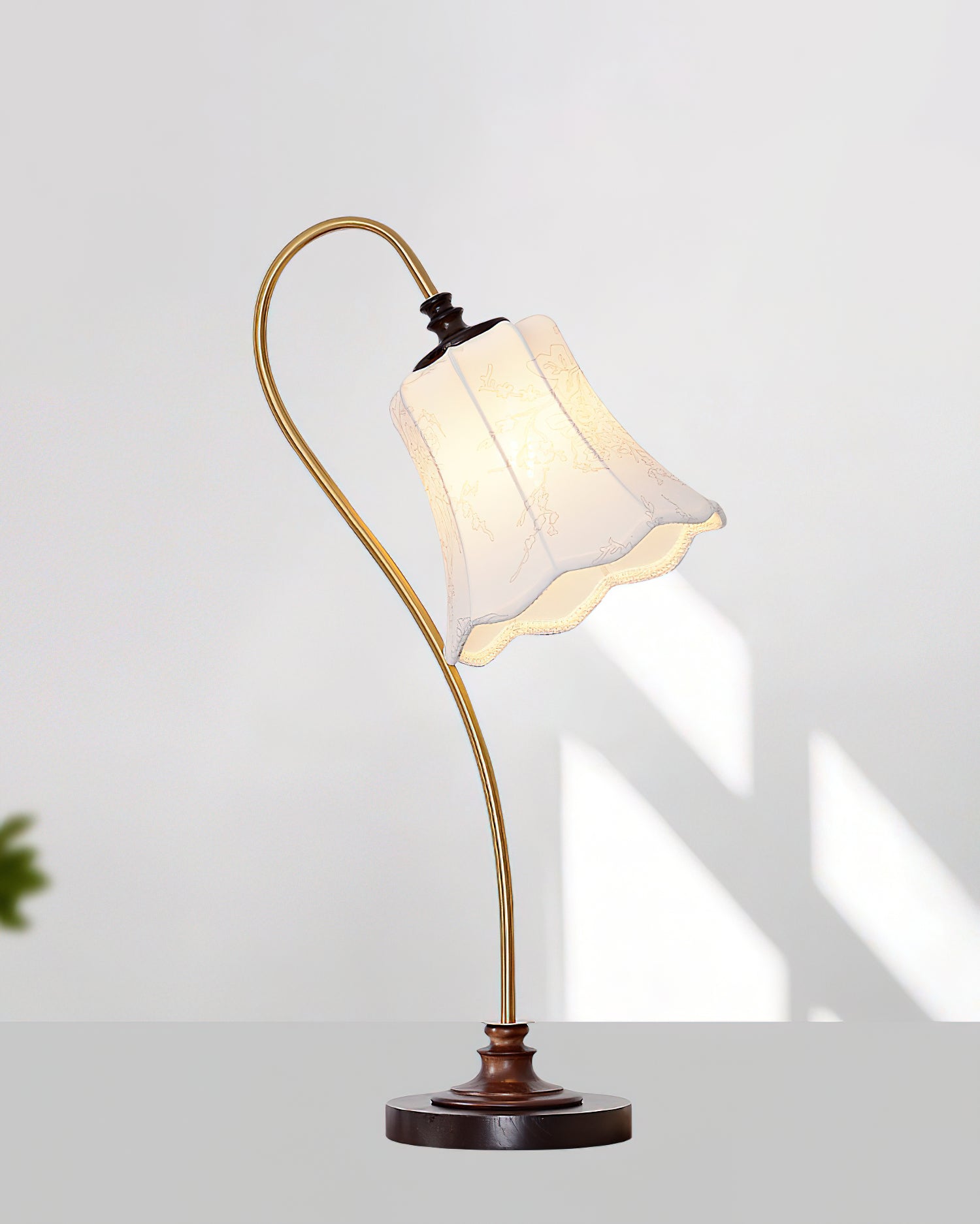 Magnolya Table Lamp - Loonglight