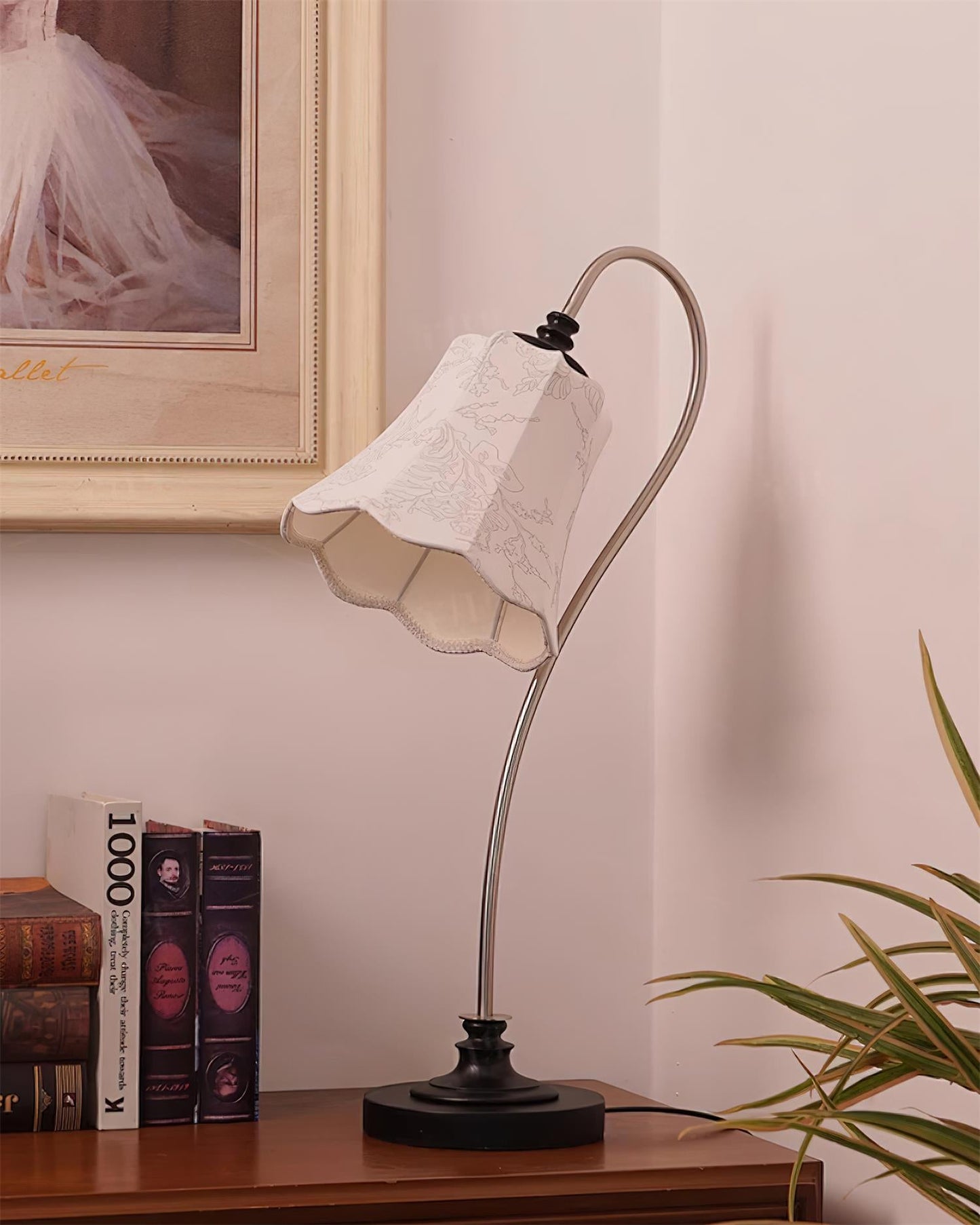 Magnolya Table Lamp - Loonglight