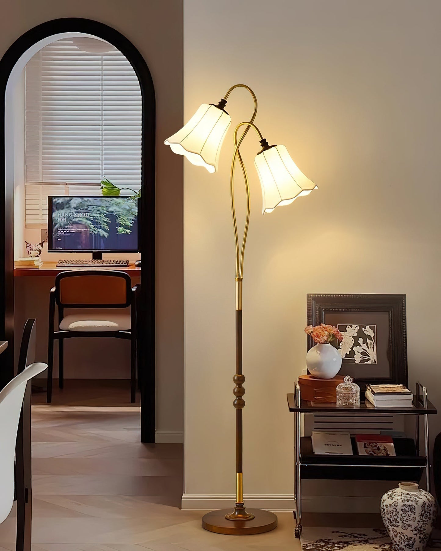 Magnolya Floor Lamp - Loonglight