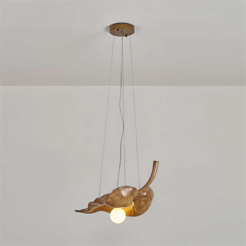 Hanglamp met gedroogde bladeren