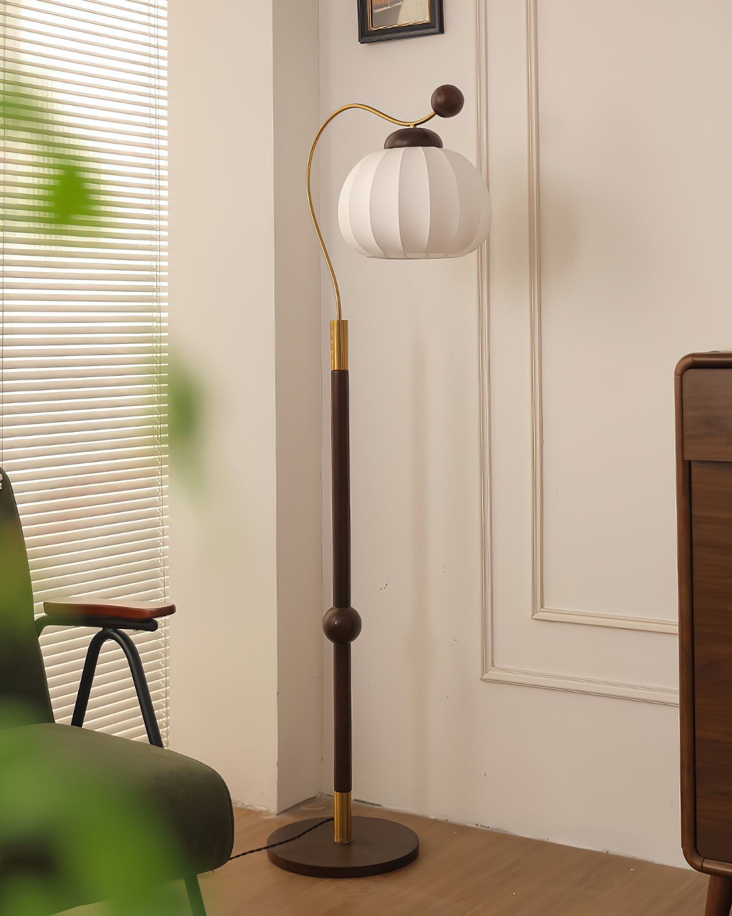 Marisa Floor Lamp - Loonglight