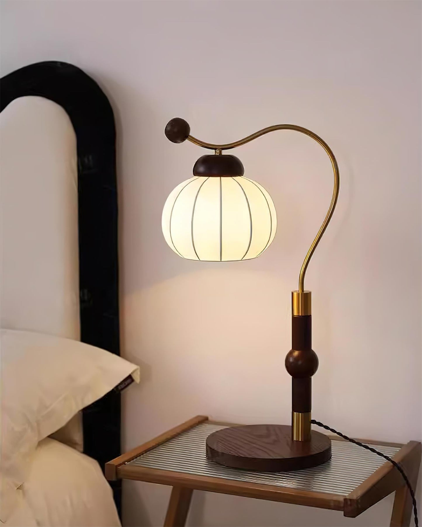 Marisa Table Lamp - Loonglight
