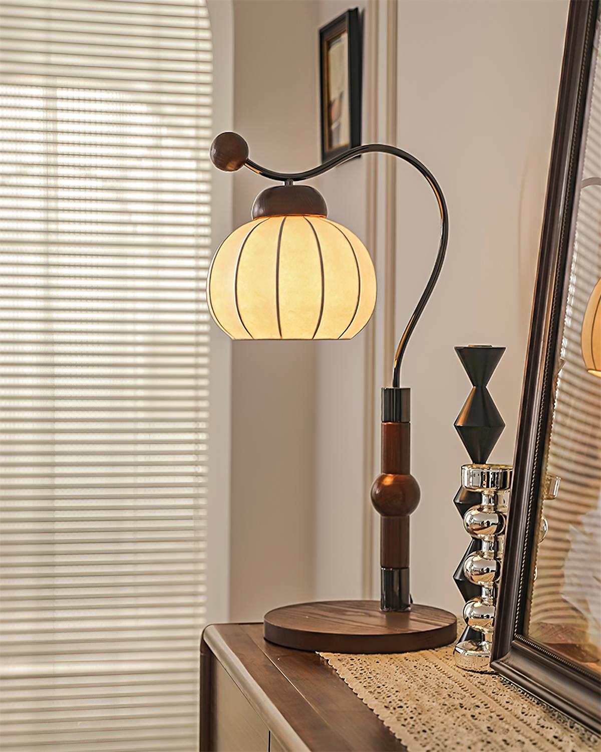 Marisa Table Lamp - Loonglight