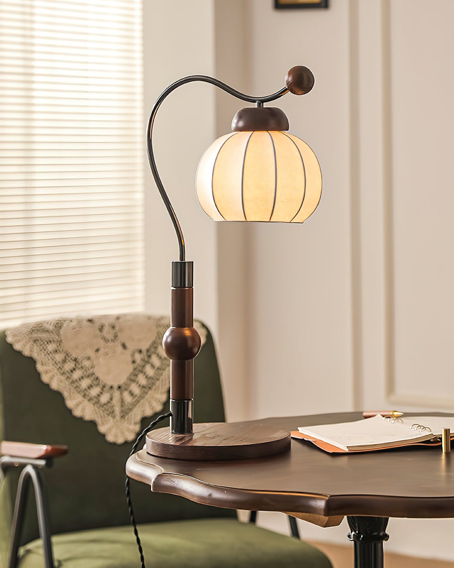 Marisa Table Lamp - Loonglight