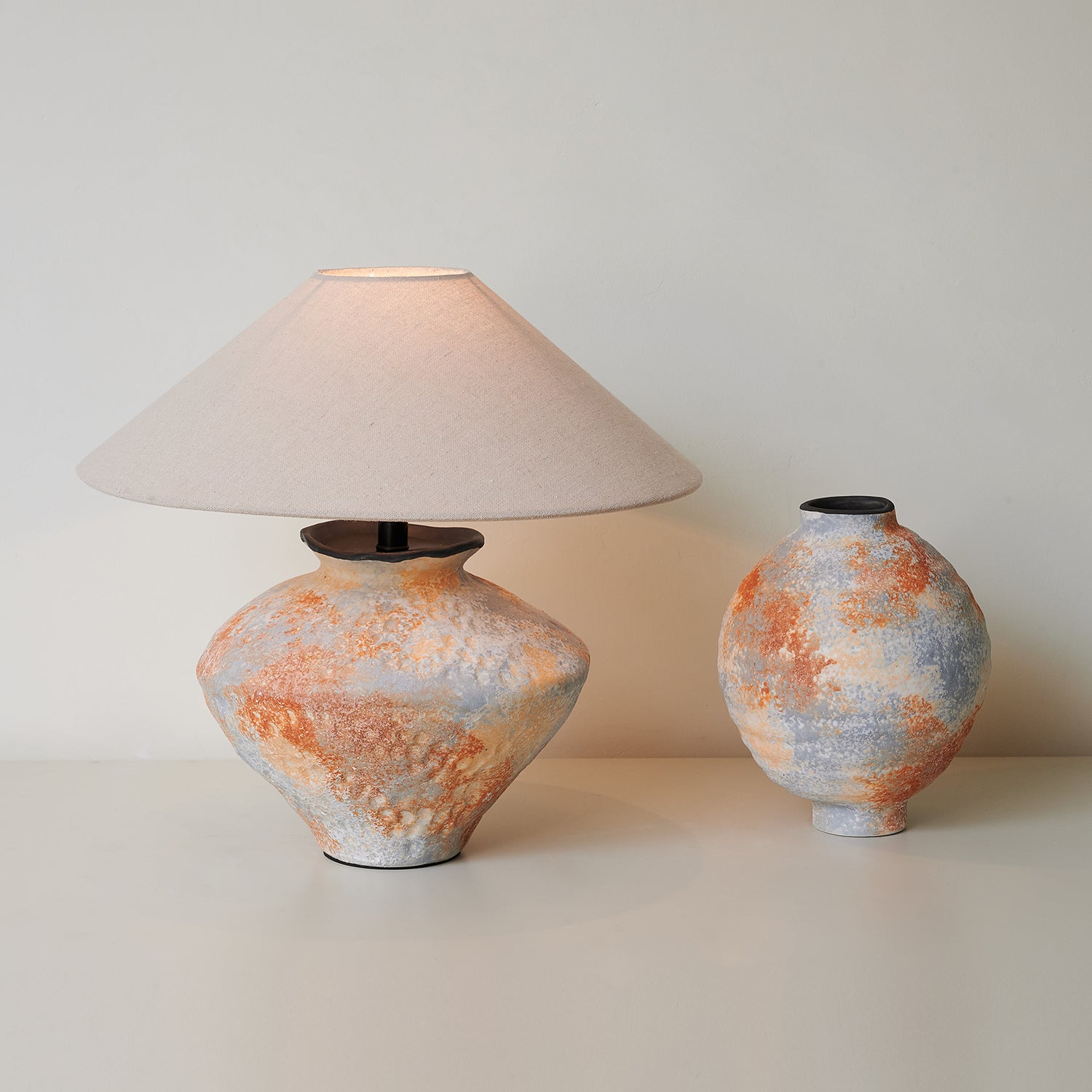 Mays Ceramics Table Lamp - Loonglight