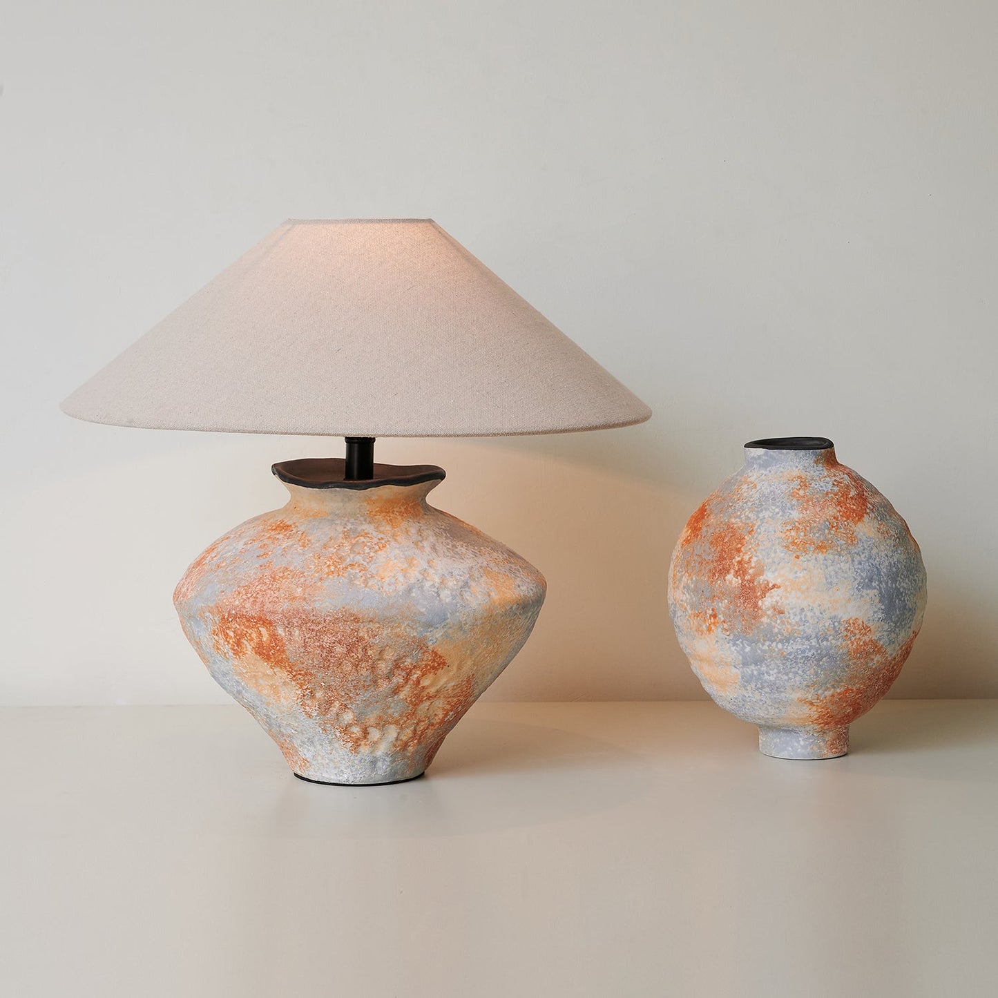 Mays Ceramics Table Lamp - Loonglight