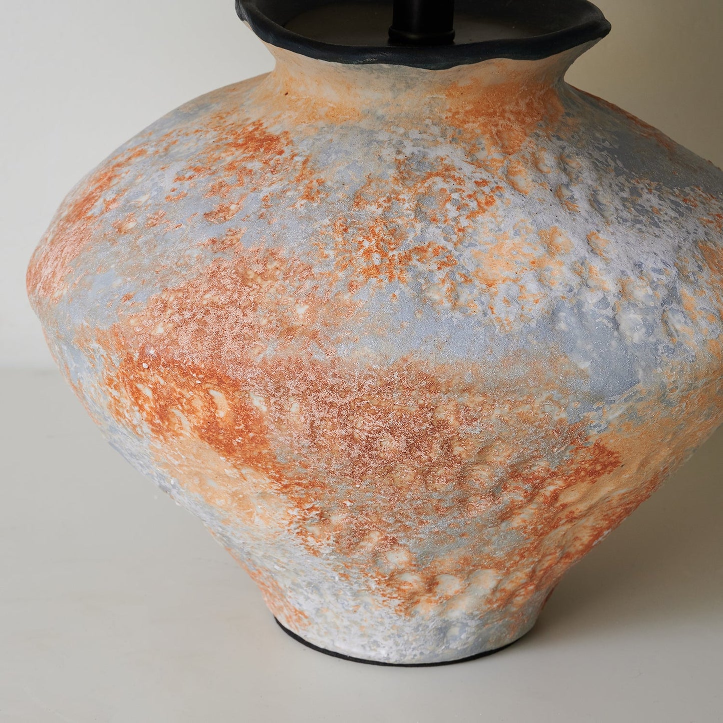 Mays Ceramics Table Lamp - Loonglight