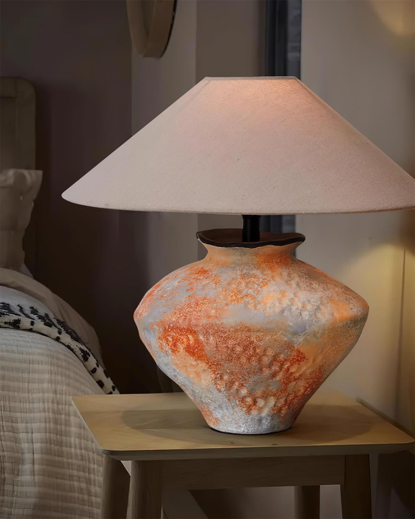 Mays Ceramics Table Lamp - Loonglight