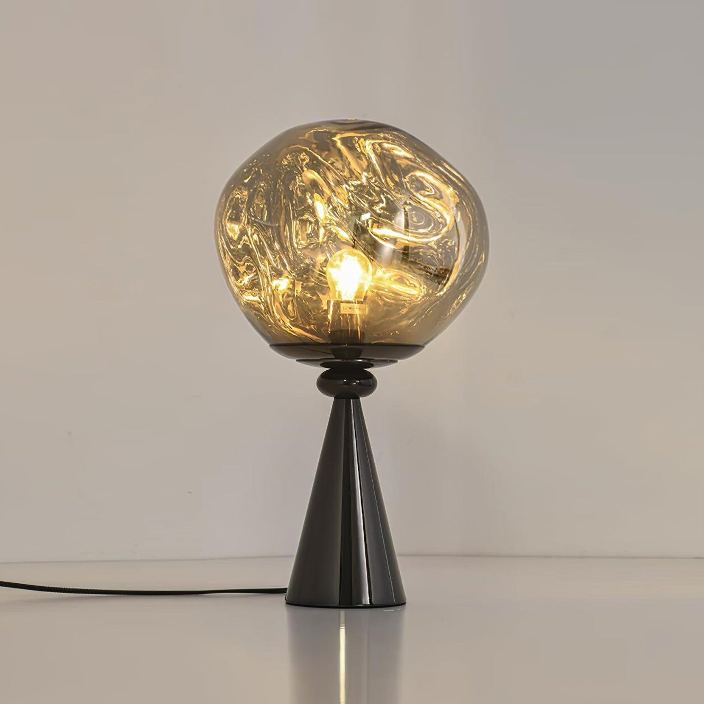 Lava Cone Fat Table Lamp - Loonglight