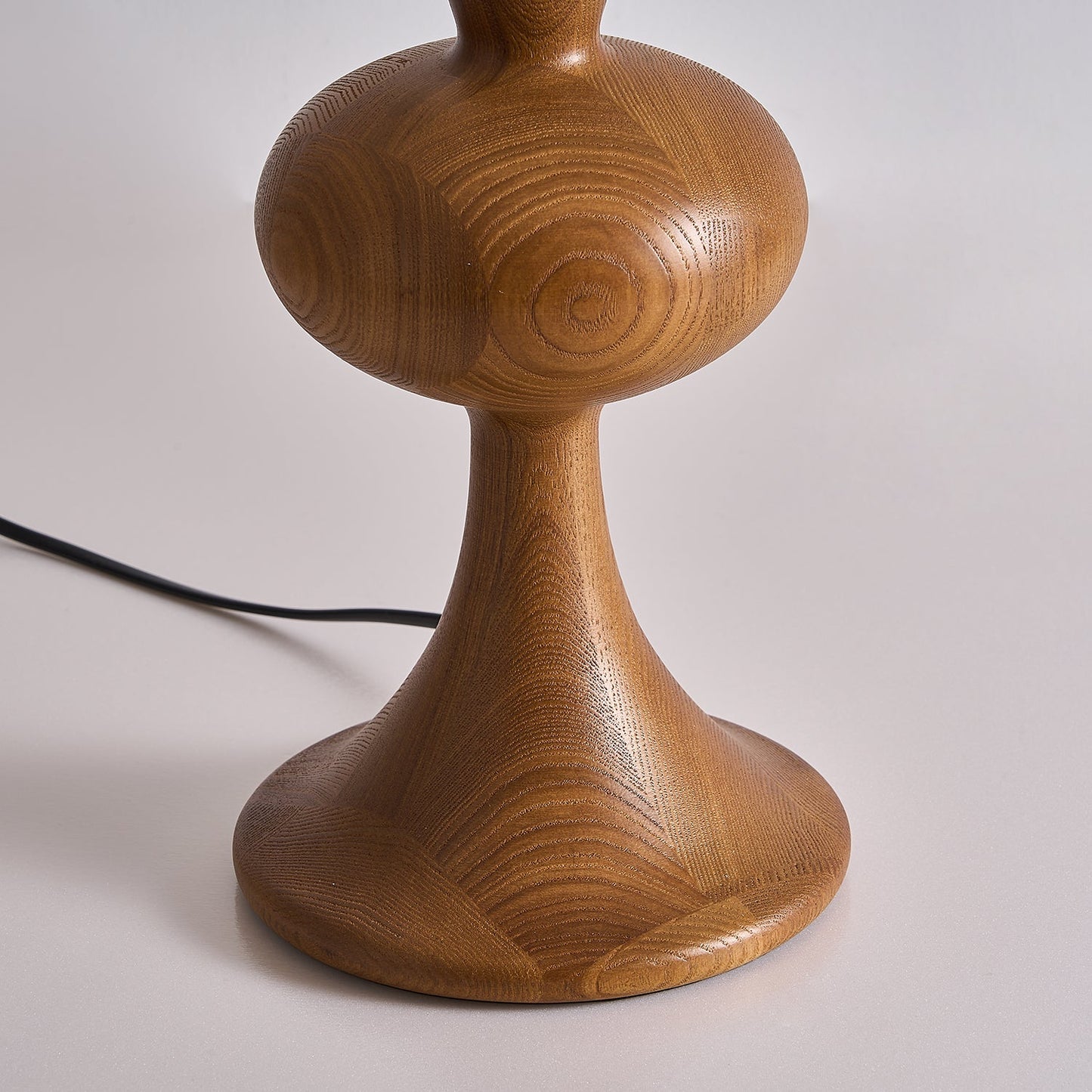 Mensy Table Lamp - Loonglight