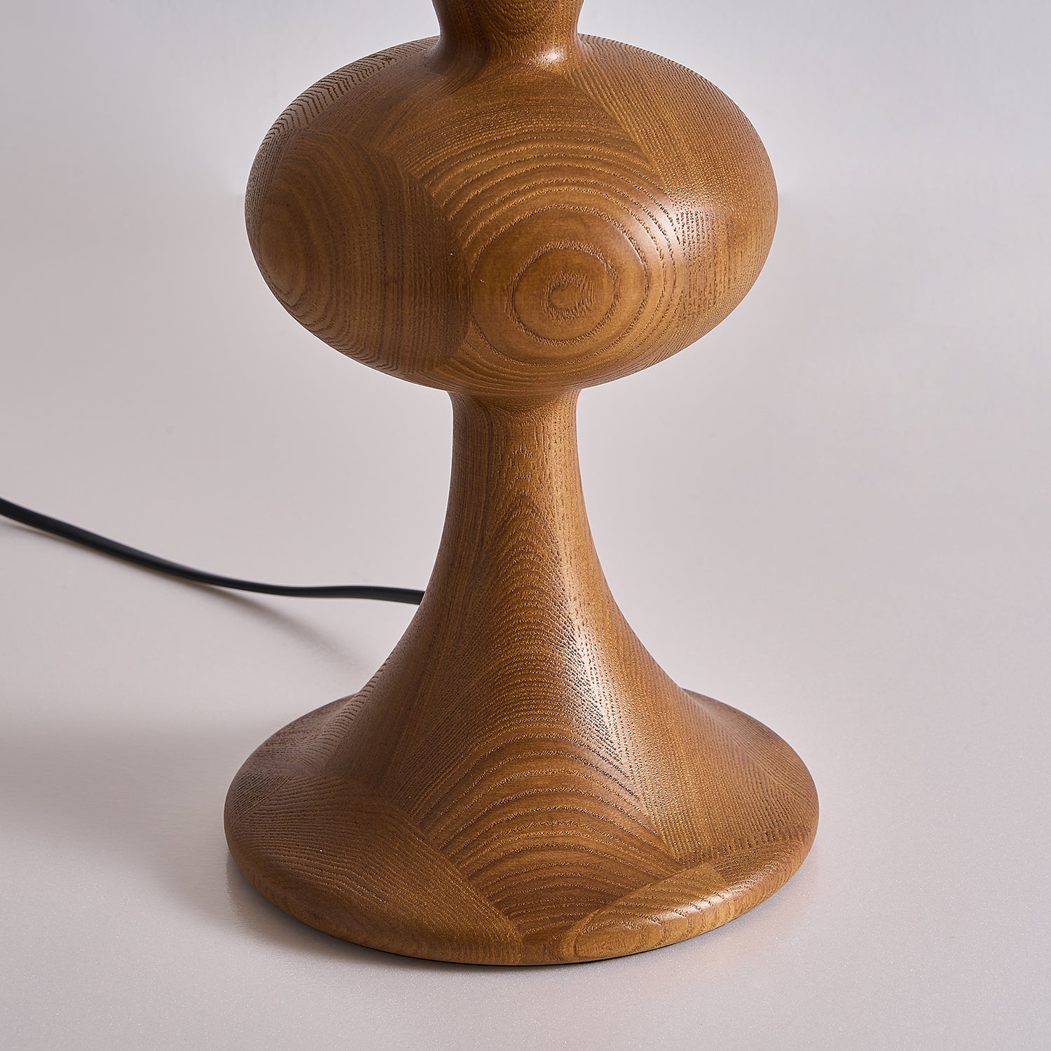 Mensy Table Lamp - Loonglight