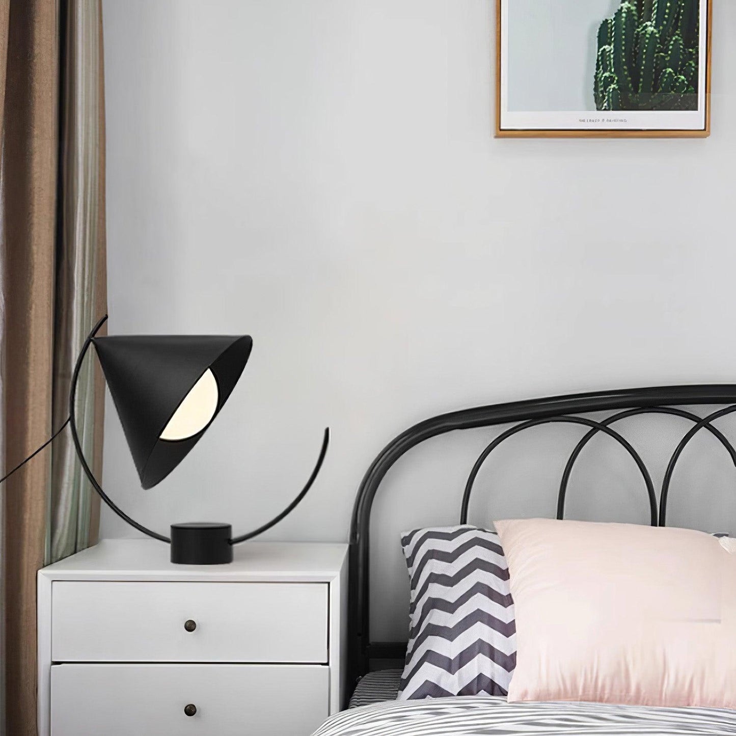Meridian Table Lamp - Loonglight