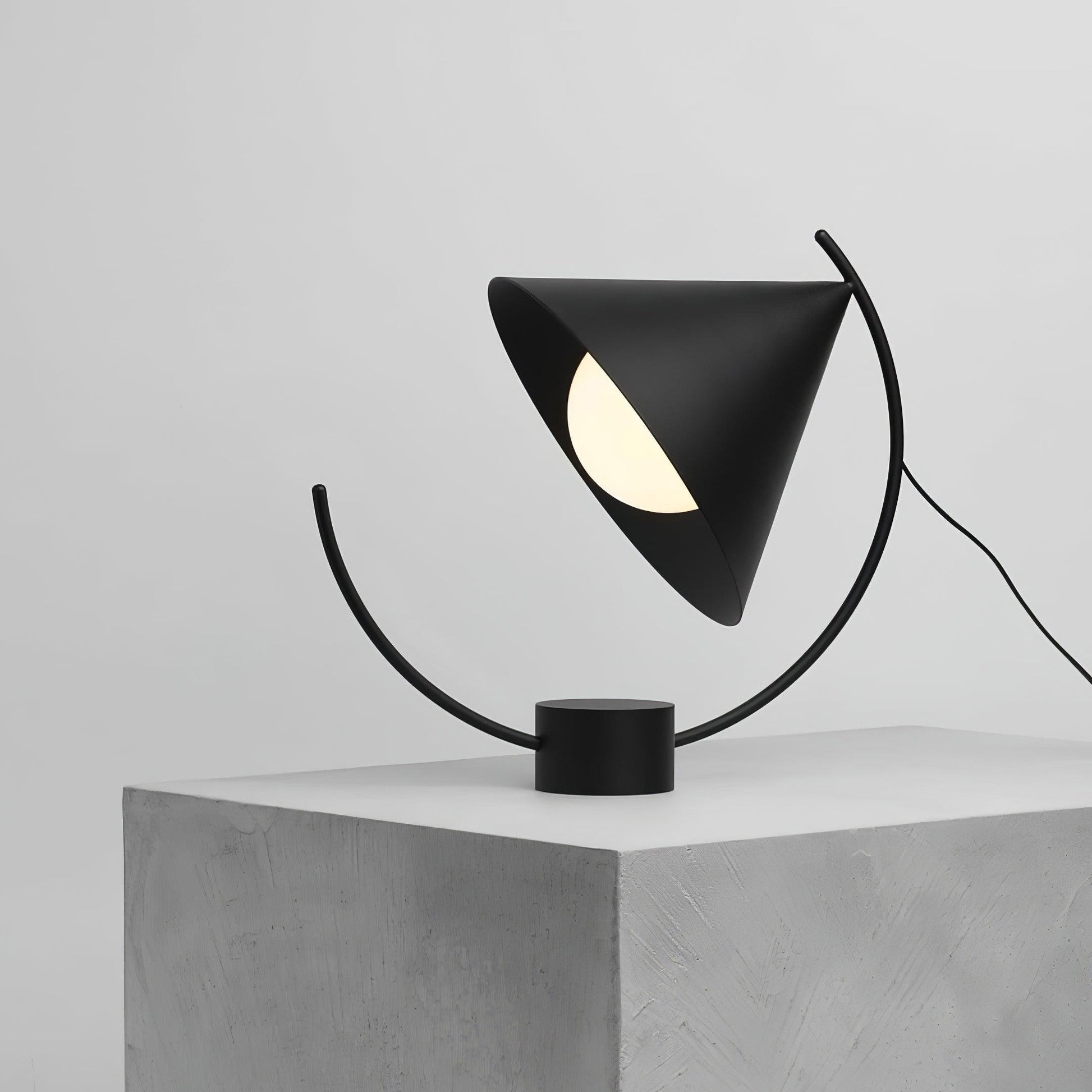 Meridian Table Lamp - Loonglight