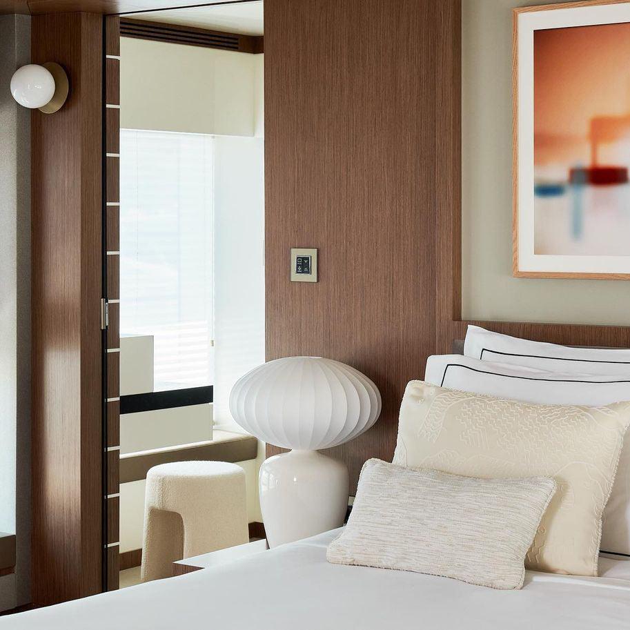 Meringue Table Lamp - Loonglight