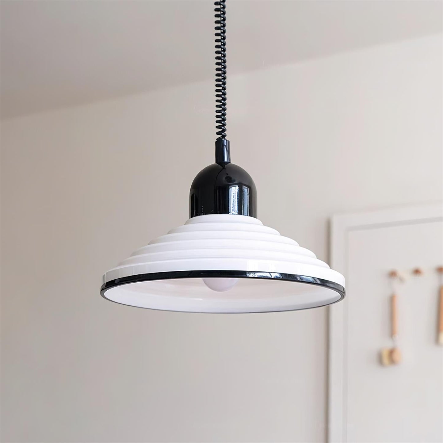 Metalowa Spring Pendant Light