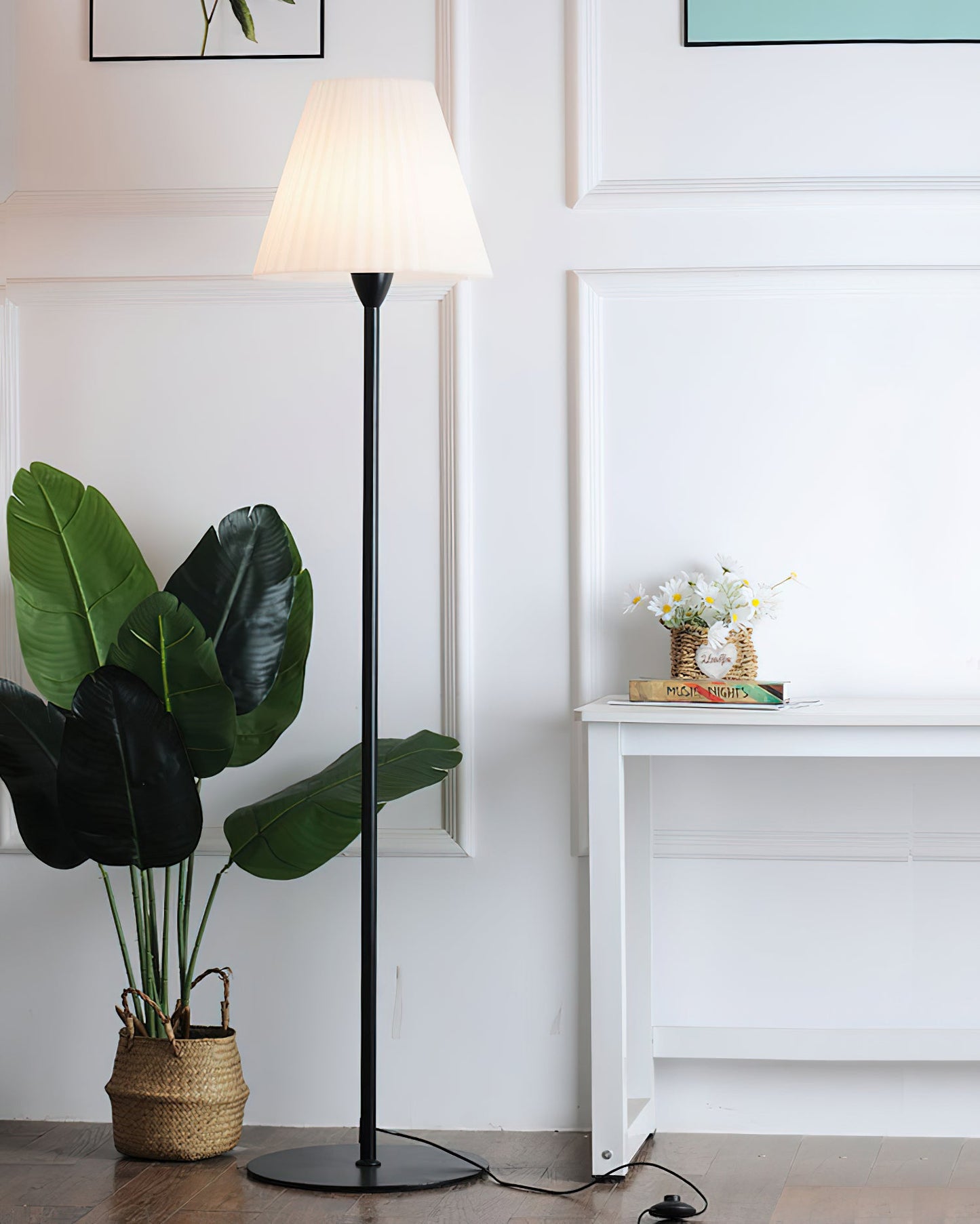 Milford Floor Lamp - Loonglight