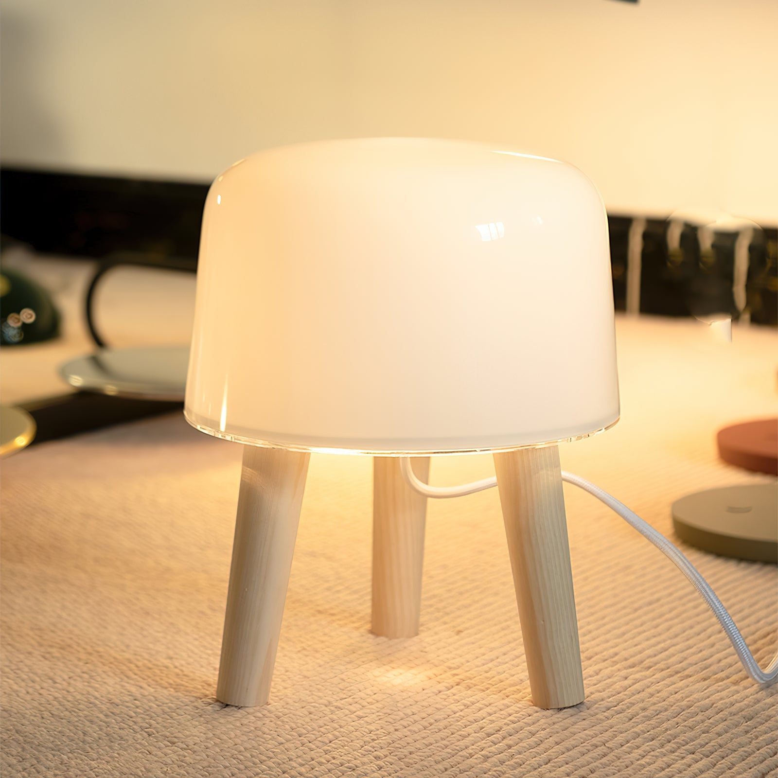Milk Table Lamp - Loonglight