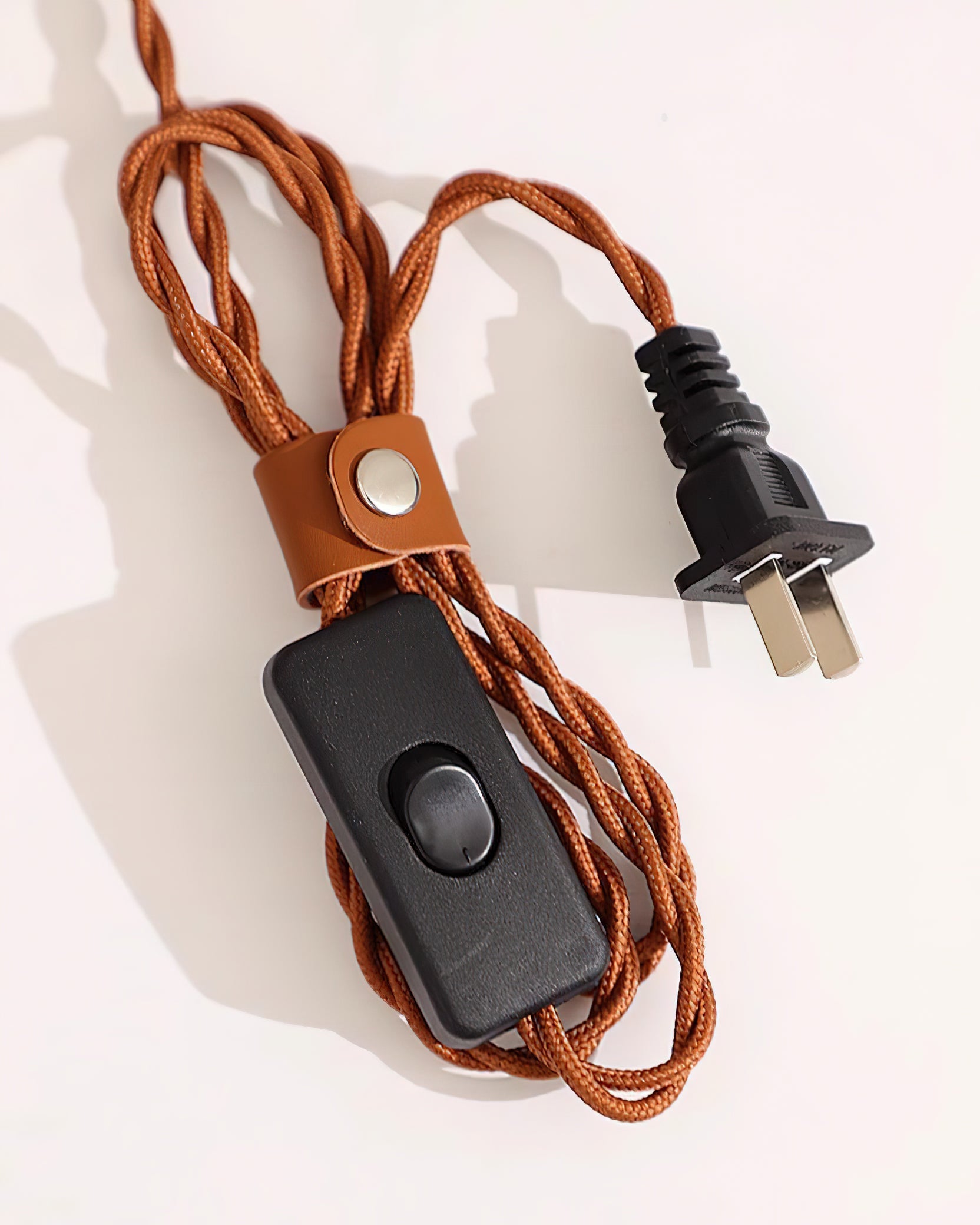 Miroa Tiffany Table Lamp - Loonglight