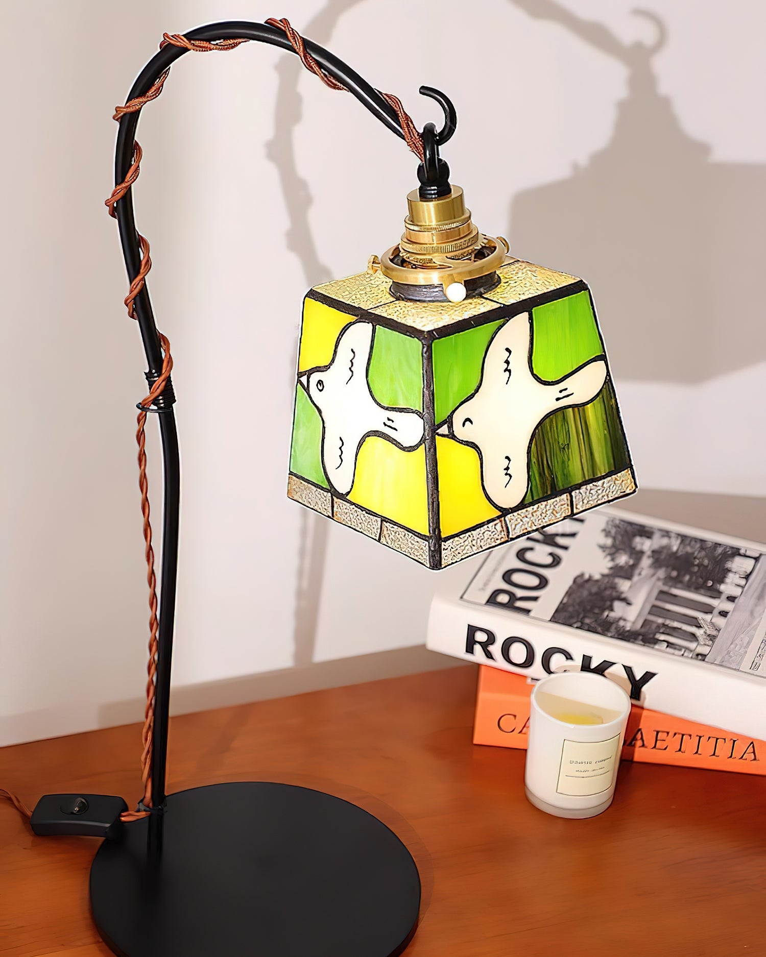 Miroa Tiffany Table Lamp - Loonglight