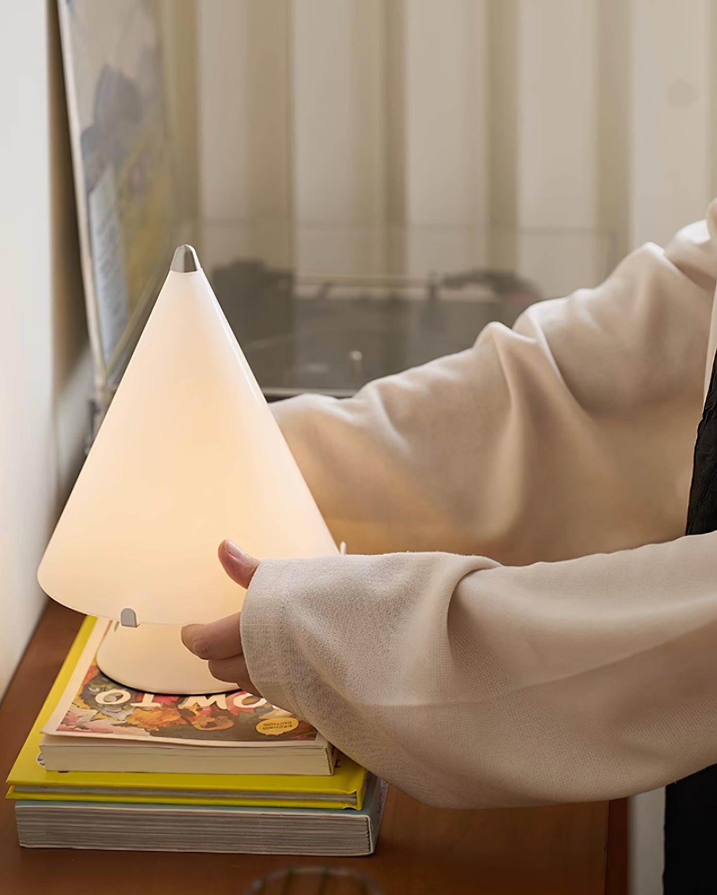 Miza Table Lamp - Loonglight