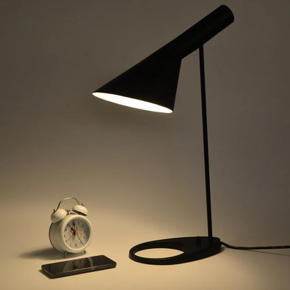 Modern AJ Table Lamp - Loonglight