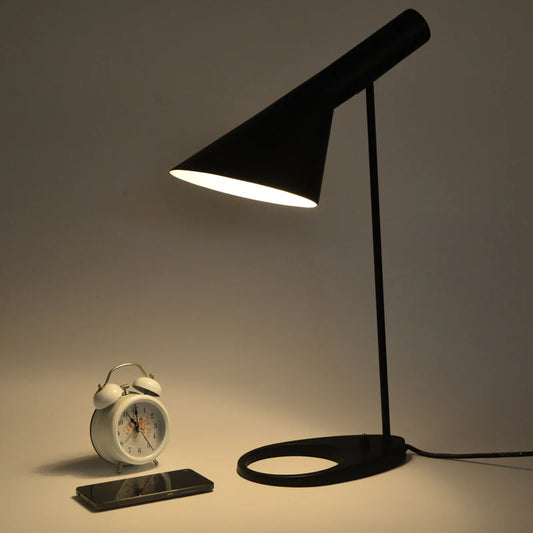 Modern AJ Table Lamp - Loonglight