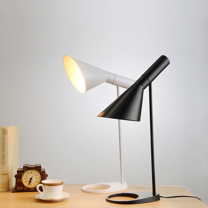Modern AJ Table Lamp - Loonglight